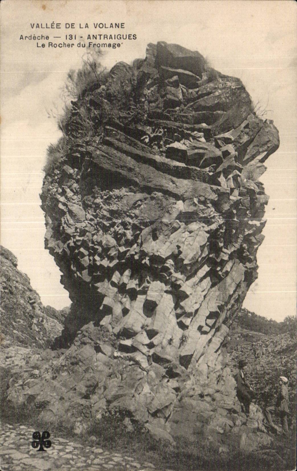 CPA Valley of Volane Antraigues the rock of cheese