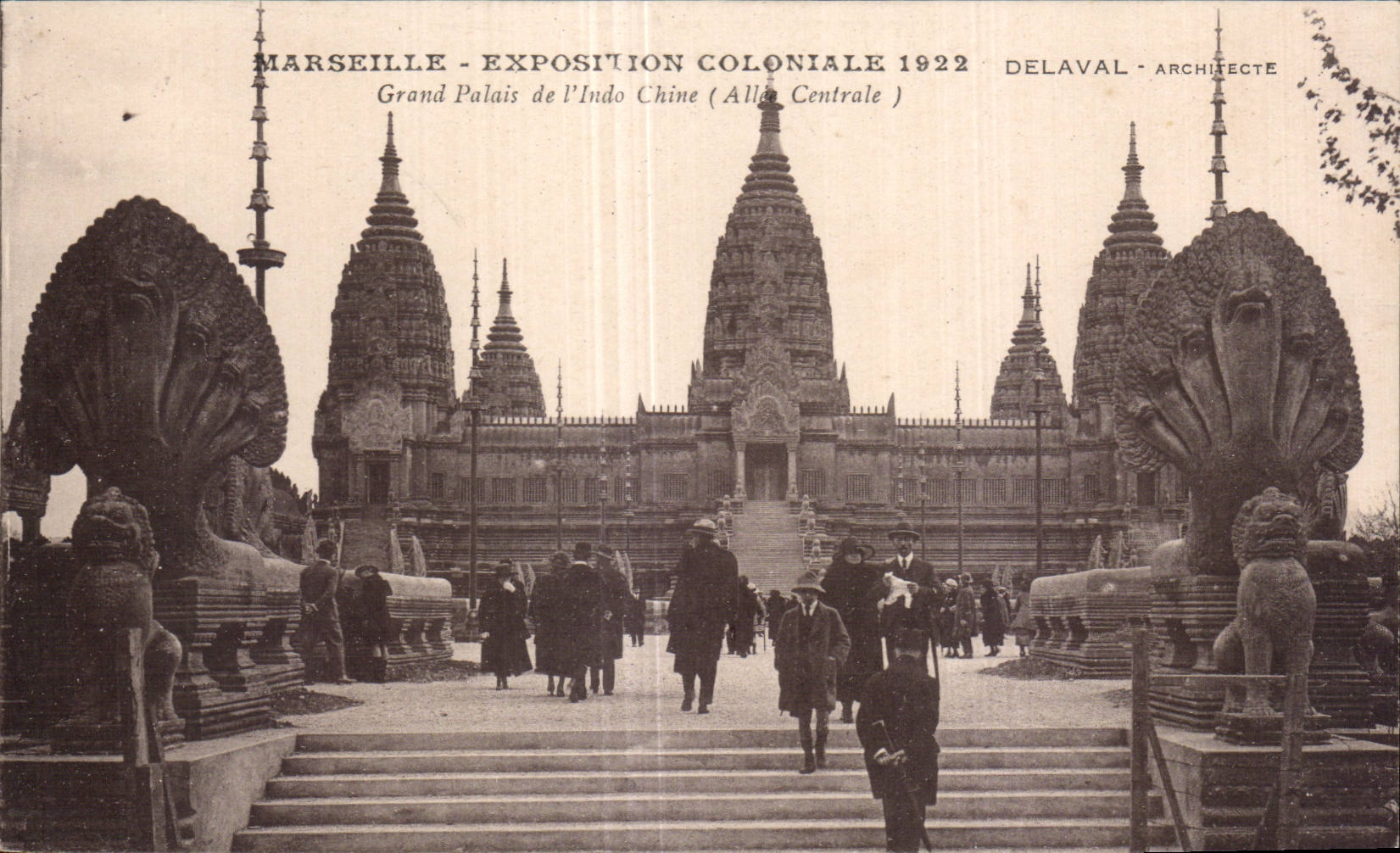 CPA Marseille Exposition coloniale 1922 Grand palais de l Indochine (allee centrale)