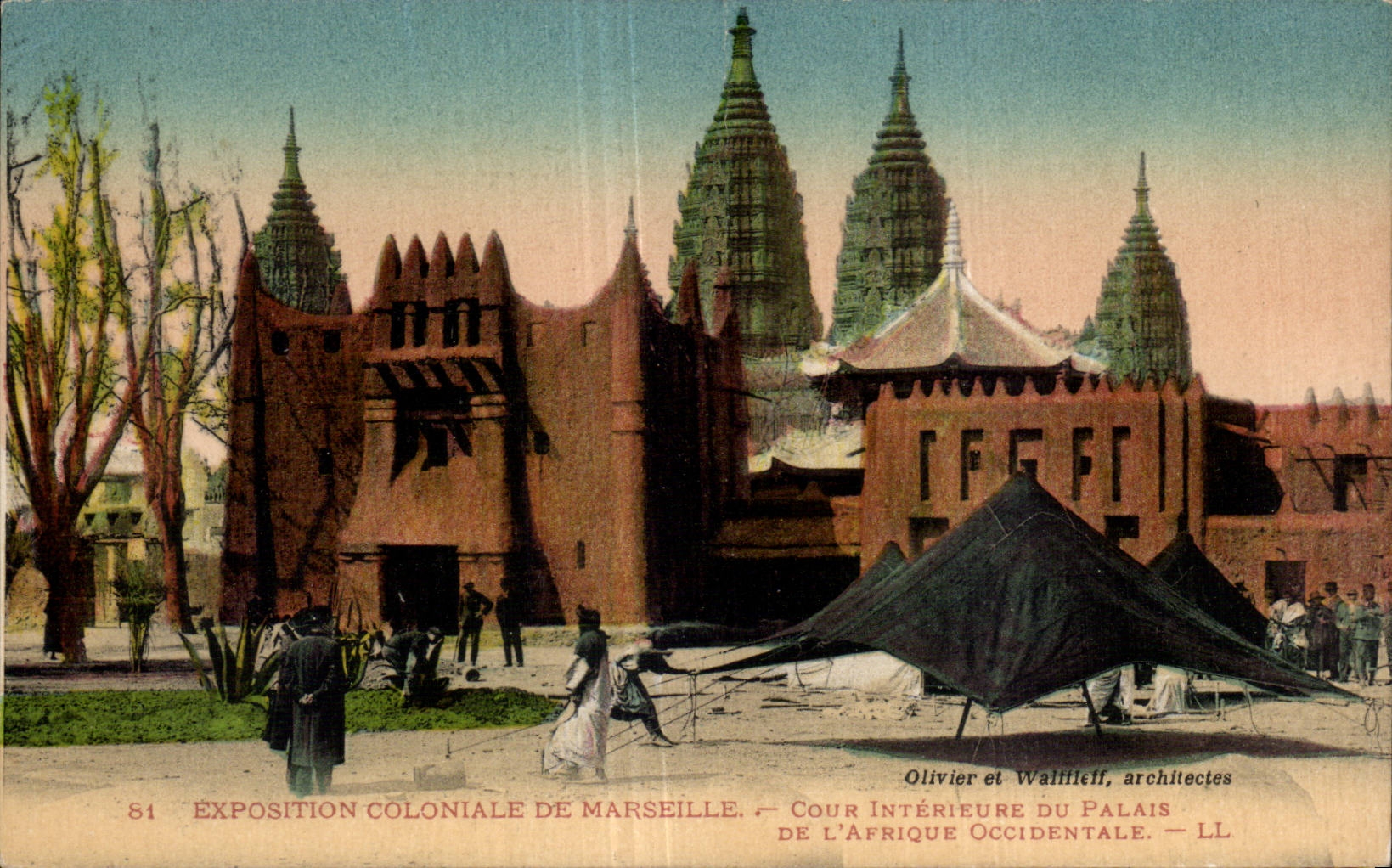 CPA Marseille Exposition coloniale 1922 Cour interieure du palais de l Afrique occidentale