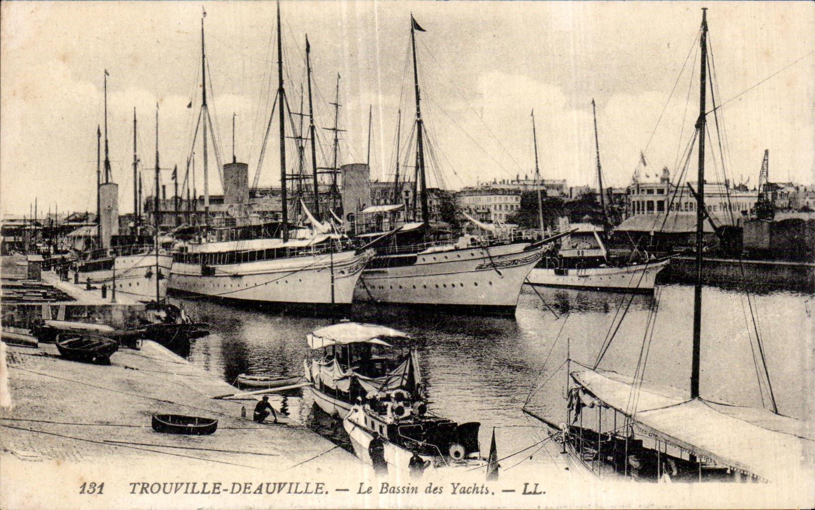 CPA Trouville Deauville the basin of the yachts