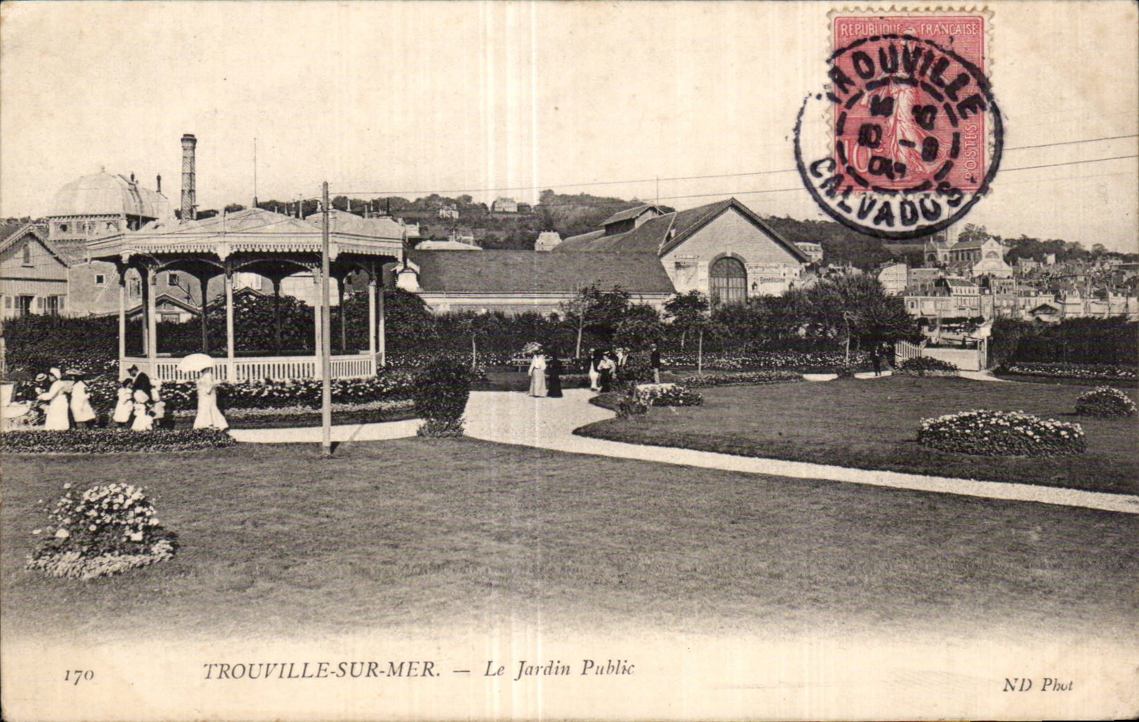 CPA Trouville sur Mer Le jardin public