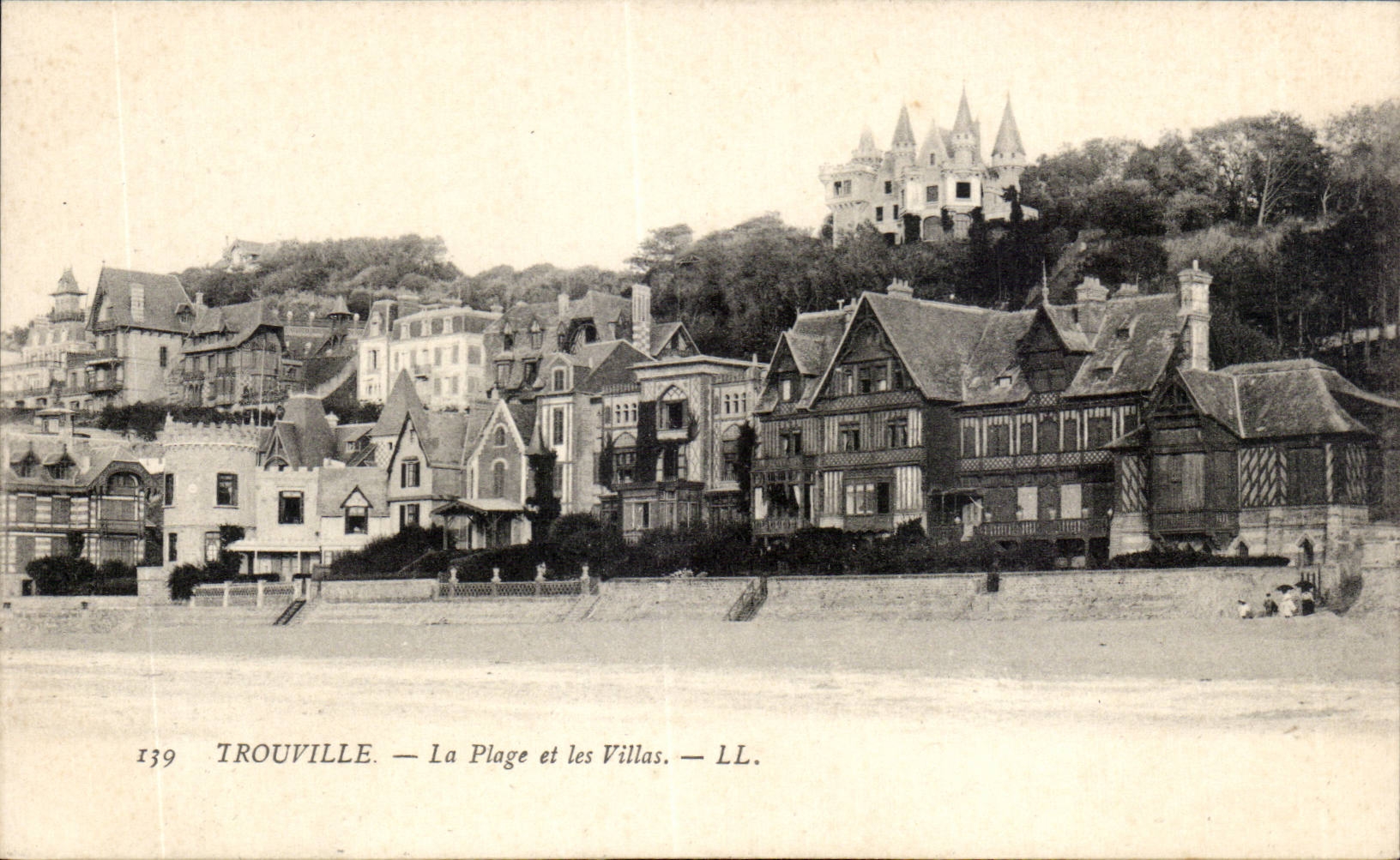 CPA Trouville La plage et les villas