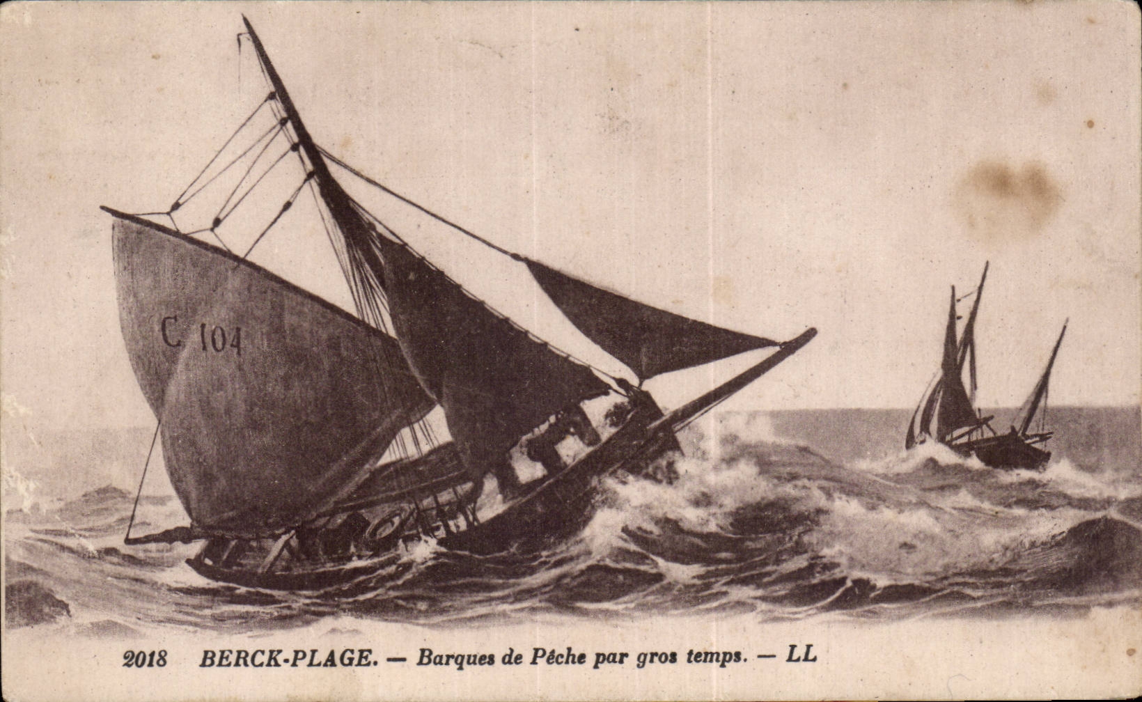 CPA Berck Plage Barques de peche par gros temps Bateau Boat Ship