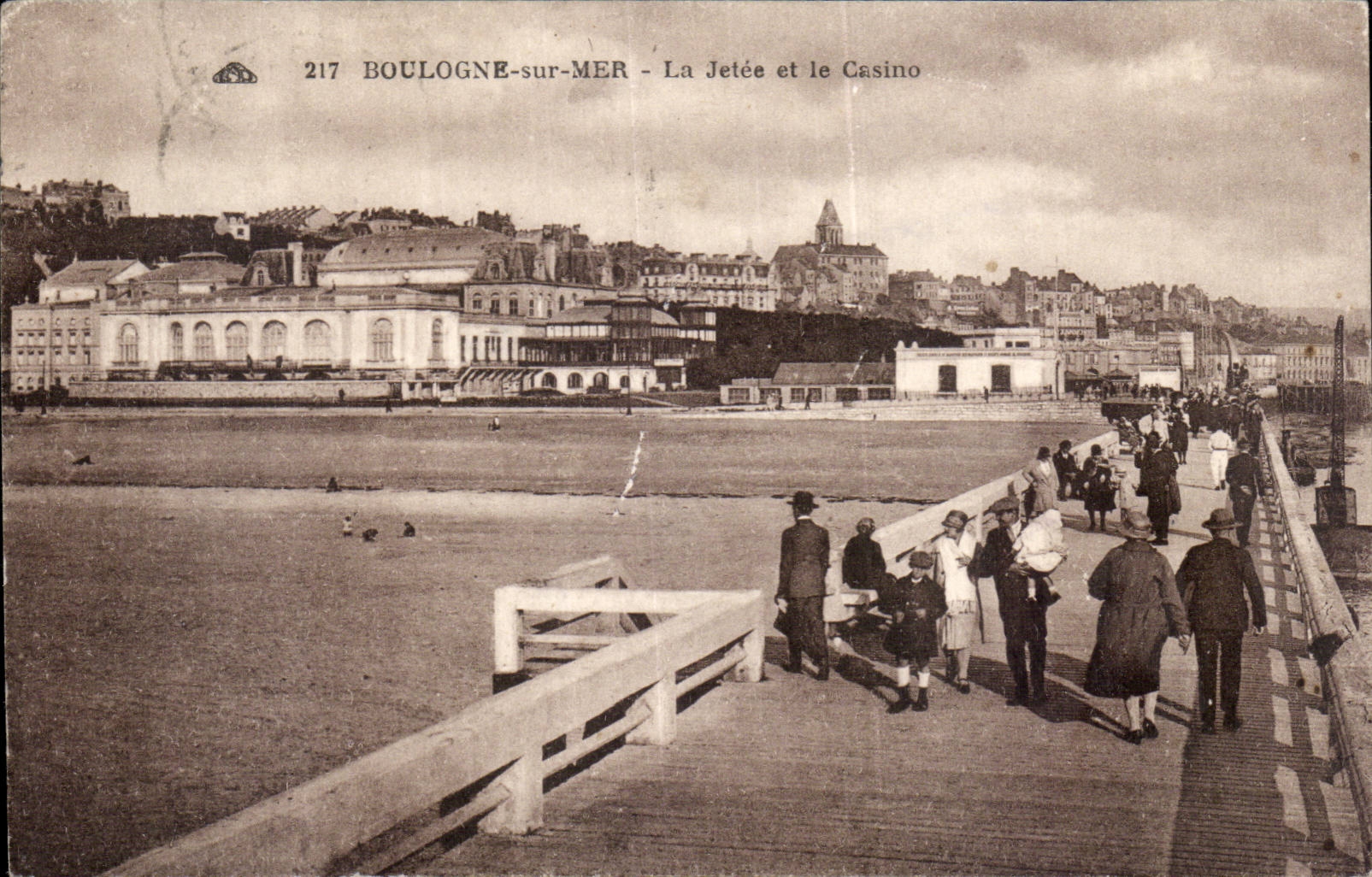 CPA Boulogne on Sea the pier and the casino