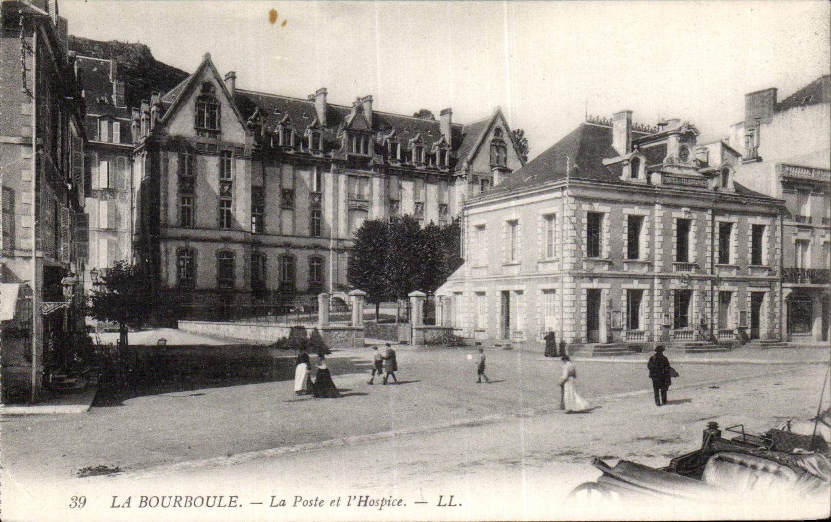 CPA Bourboule La Poste and Old people's home