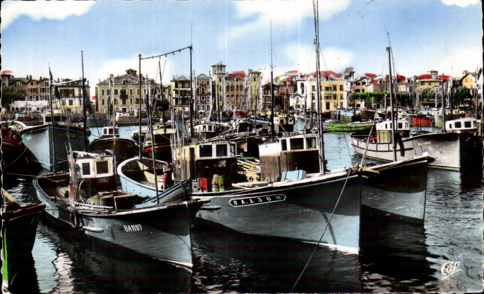 CPSM Saint Jean de Luz the port and house of infante