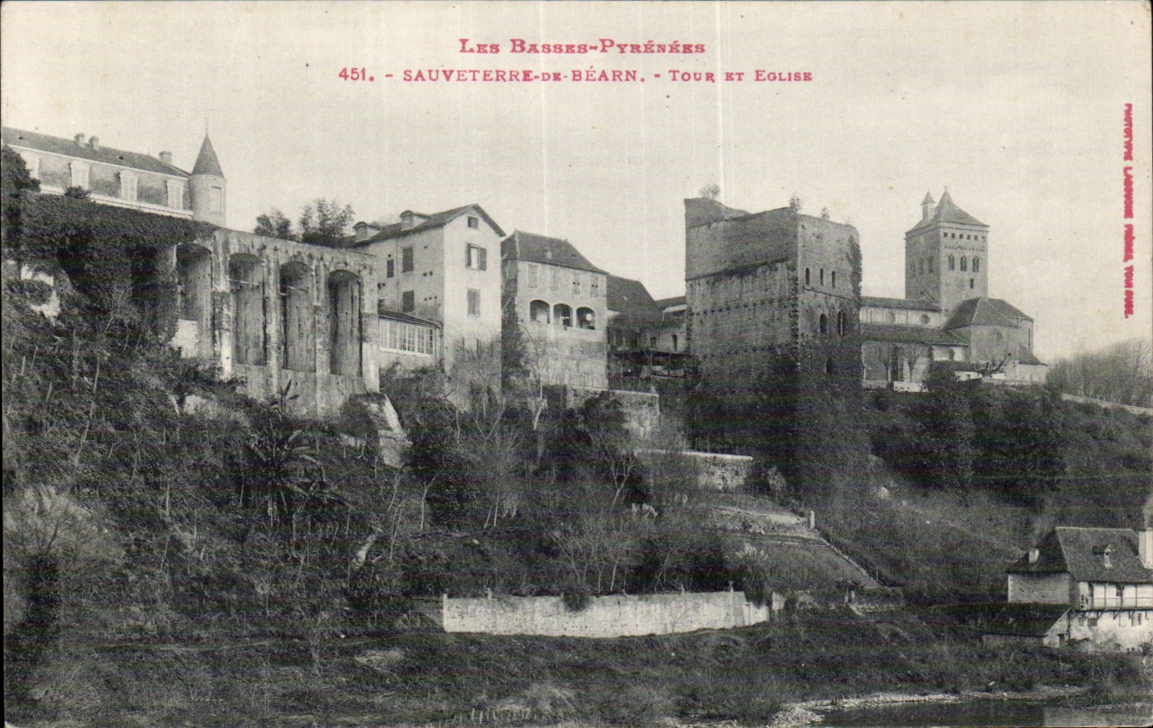 CPA Sauveterre de Bearn Turn and church