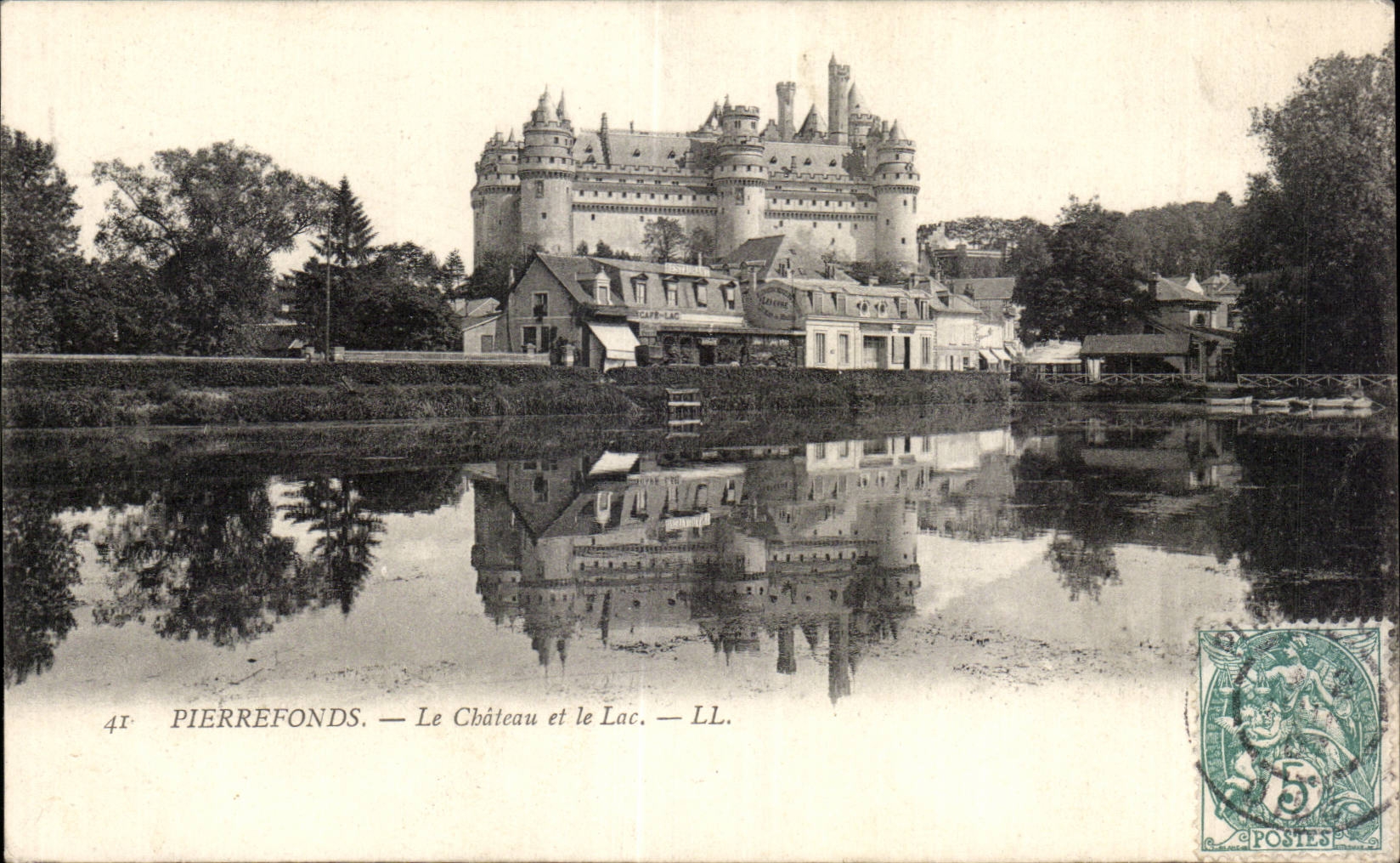 Pierrefonds - Le Chateau et le Lac - CPA