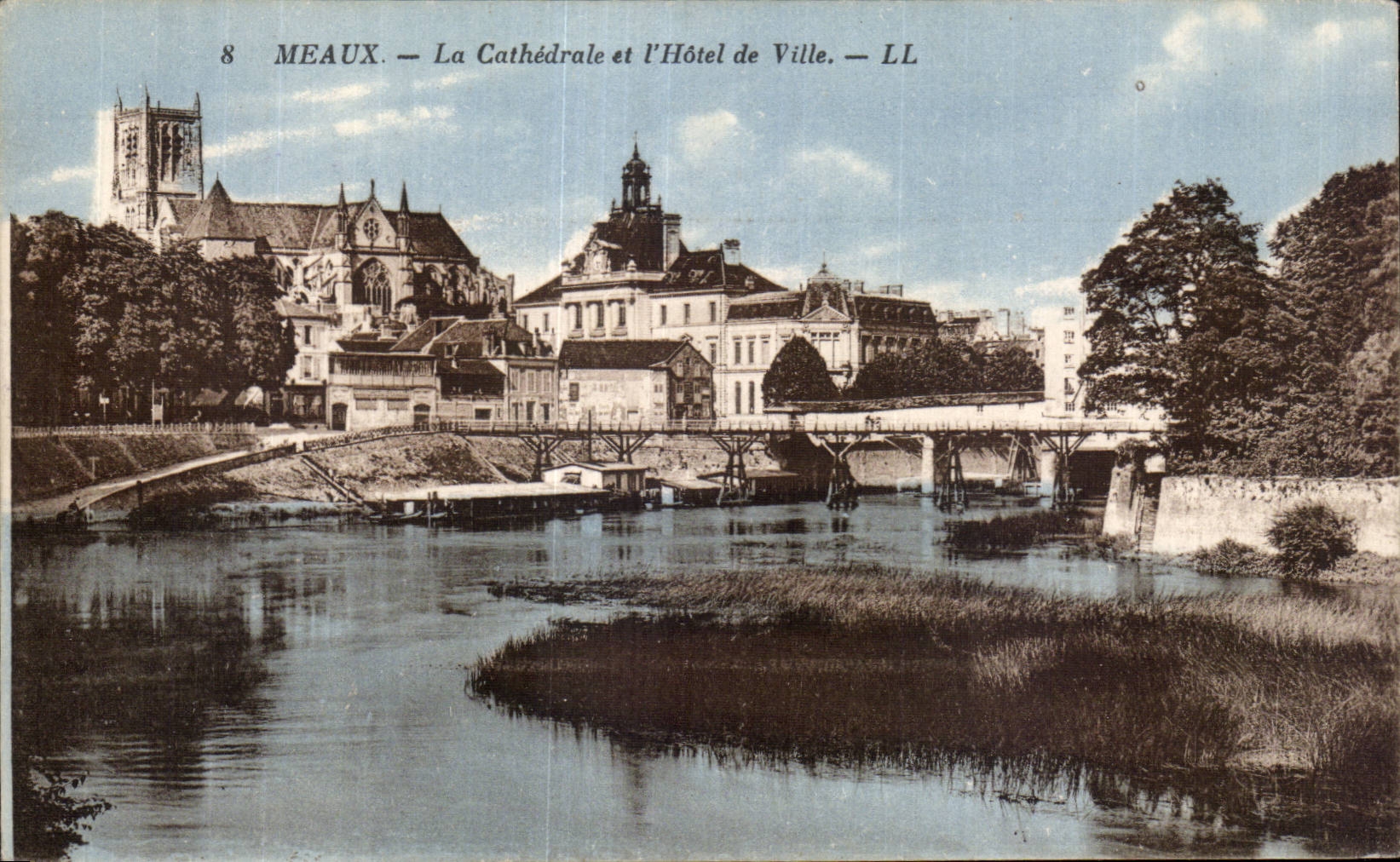 Meaux - La Cathedrale et l Hotel de Ville - CPA