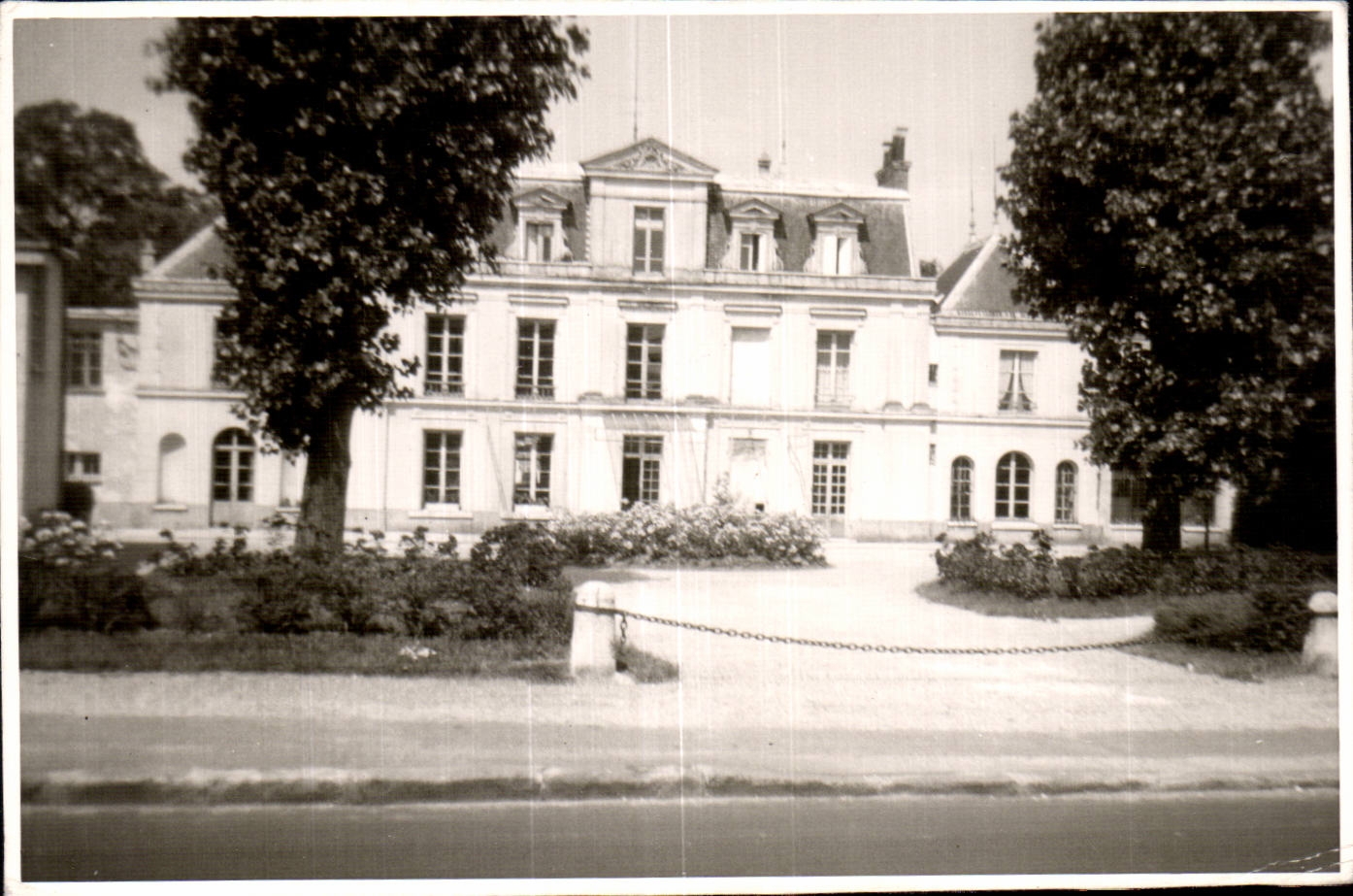 Photo Combs la Ville - Chateau de la Tresnaye Ecole maternelle - 