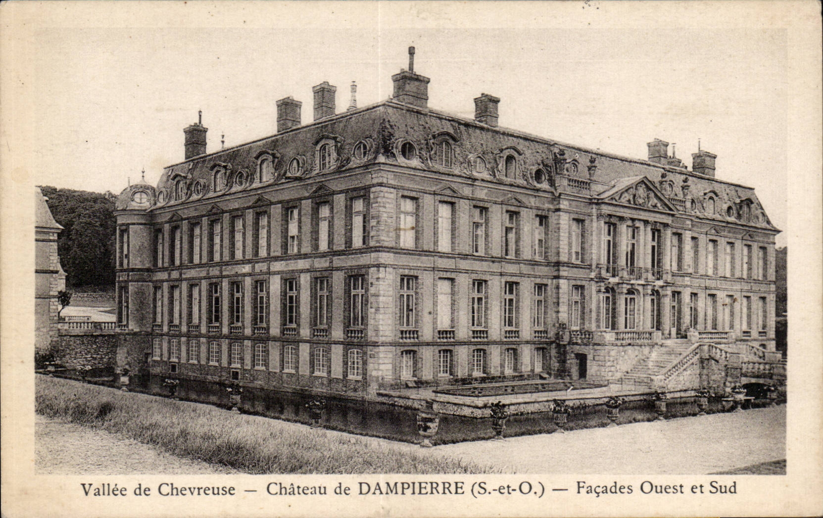 Dampierre - Facades Ouest et Sud - CPA