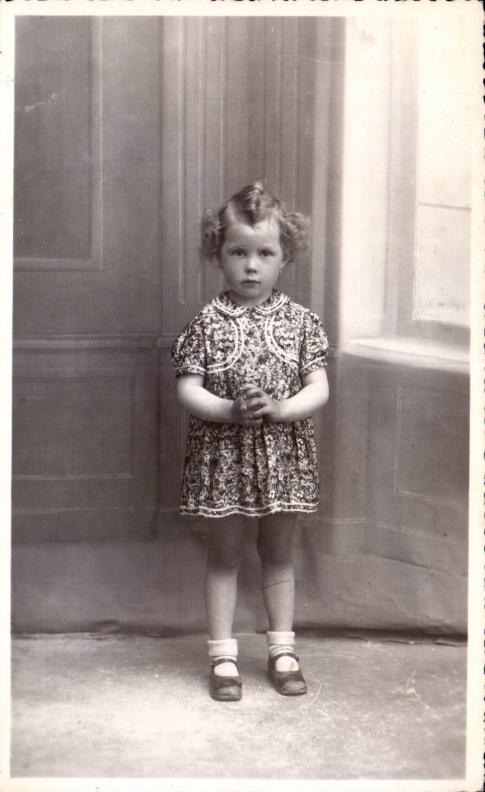 Fantaisie - Enfants - little girl with curly hair CARTE PHOTO 