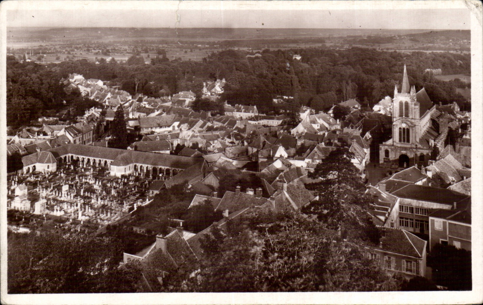 CPA Montfort l Amaury Vue prise des tours