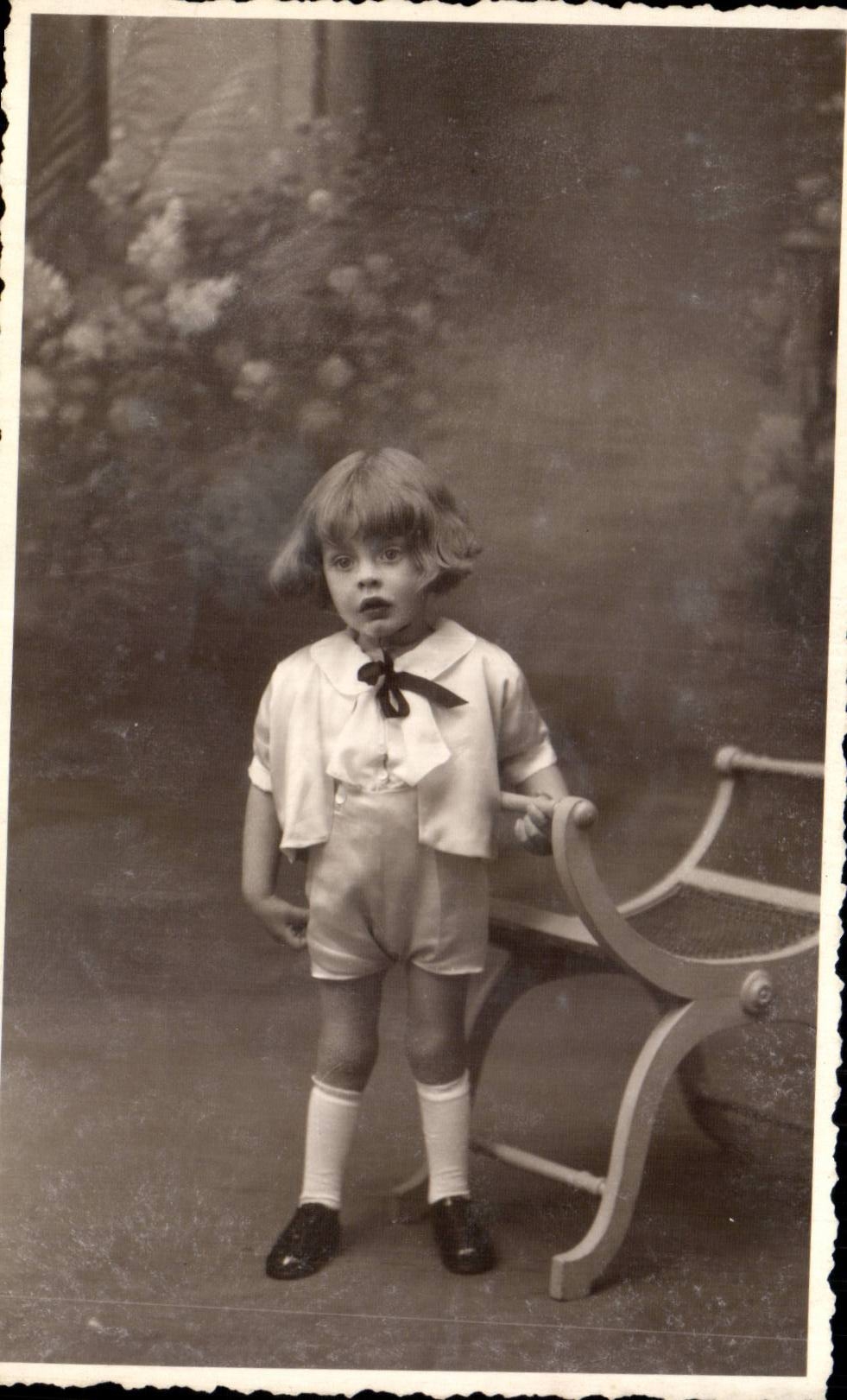 CARTE PHOTO Folklore Costume Enfant Bebe