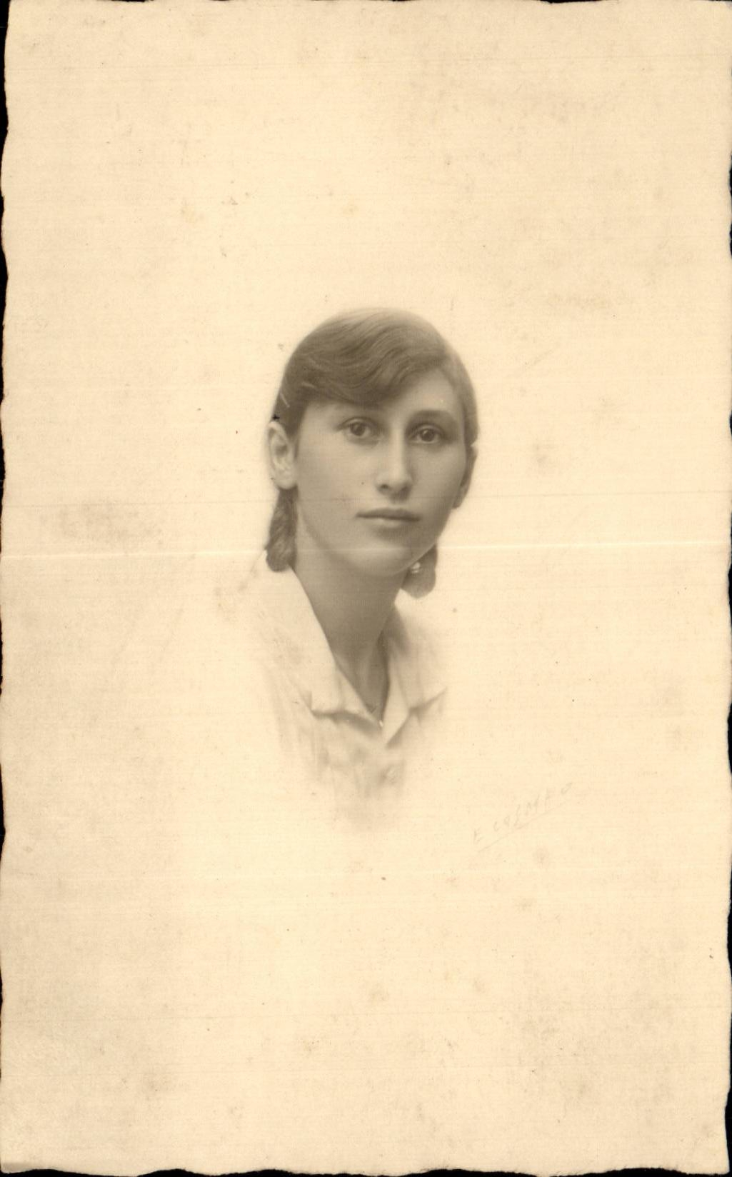 CARTE PHOTO Folklore Costume Jeune fille 