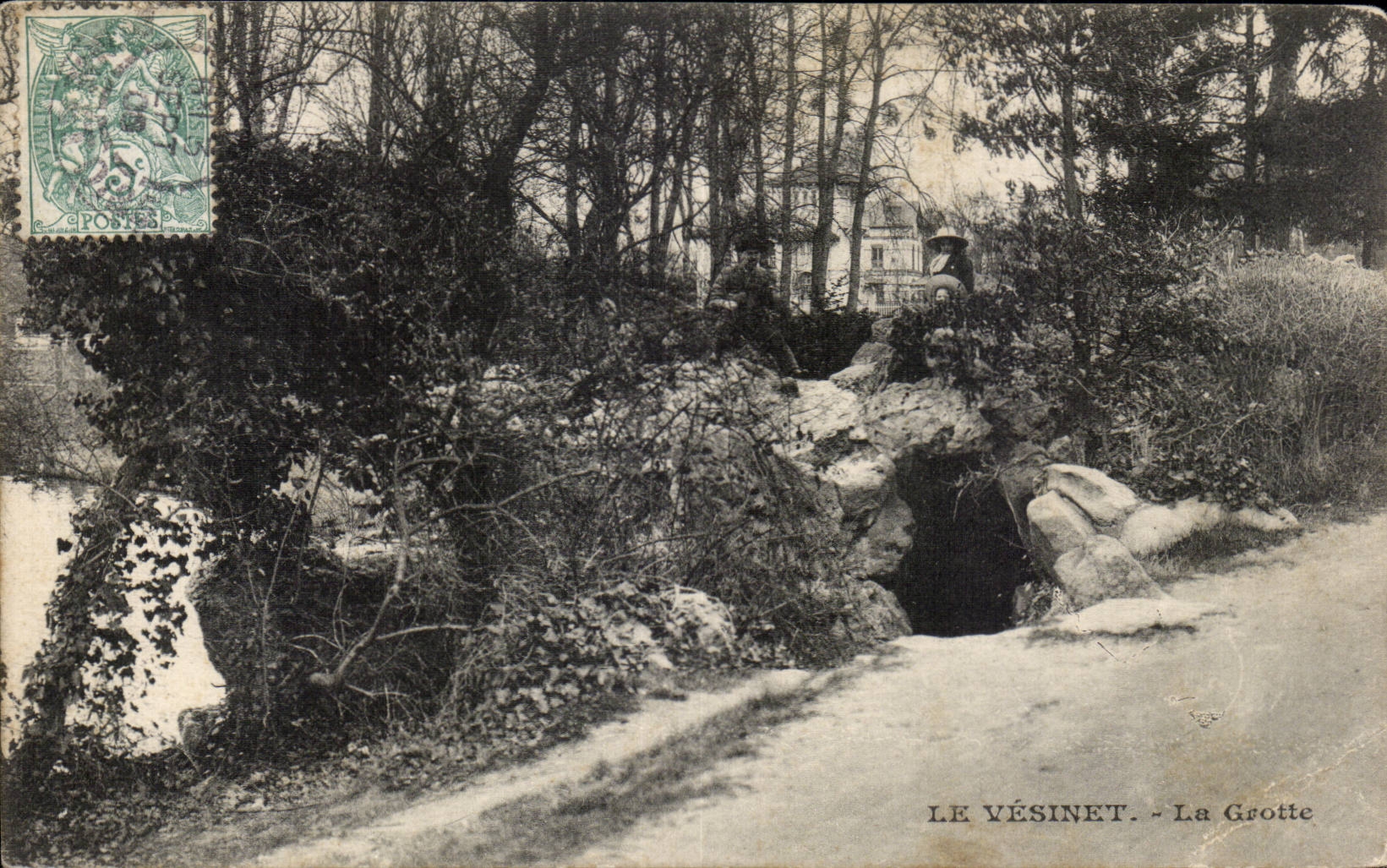 CPA Le Vesinet La grotte
