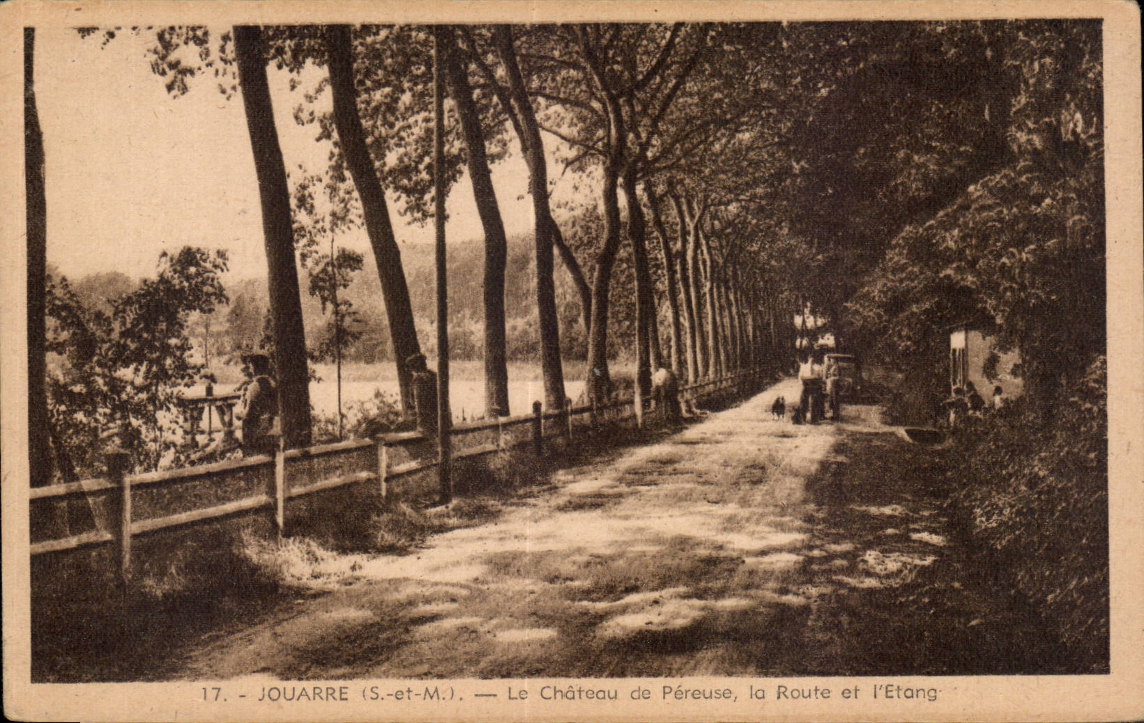 CPA Jouarre the castle of Pereuse the road and pond