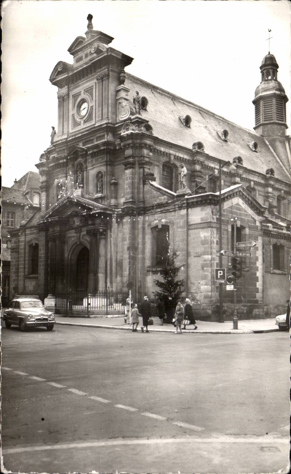 CPSM Eglise Saint Louis Fontainebleau