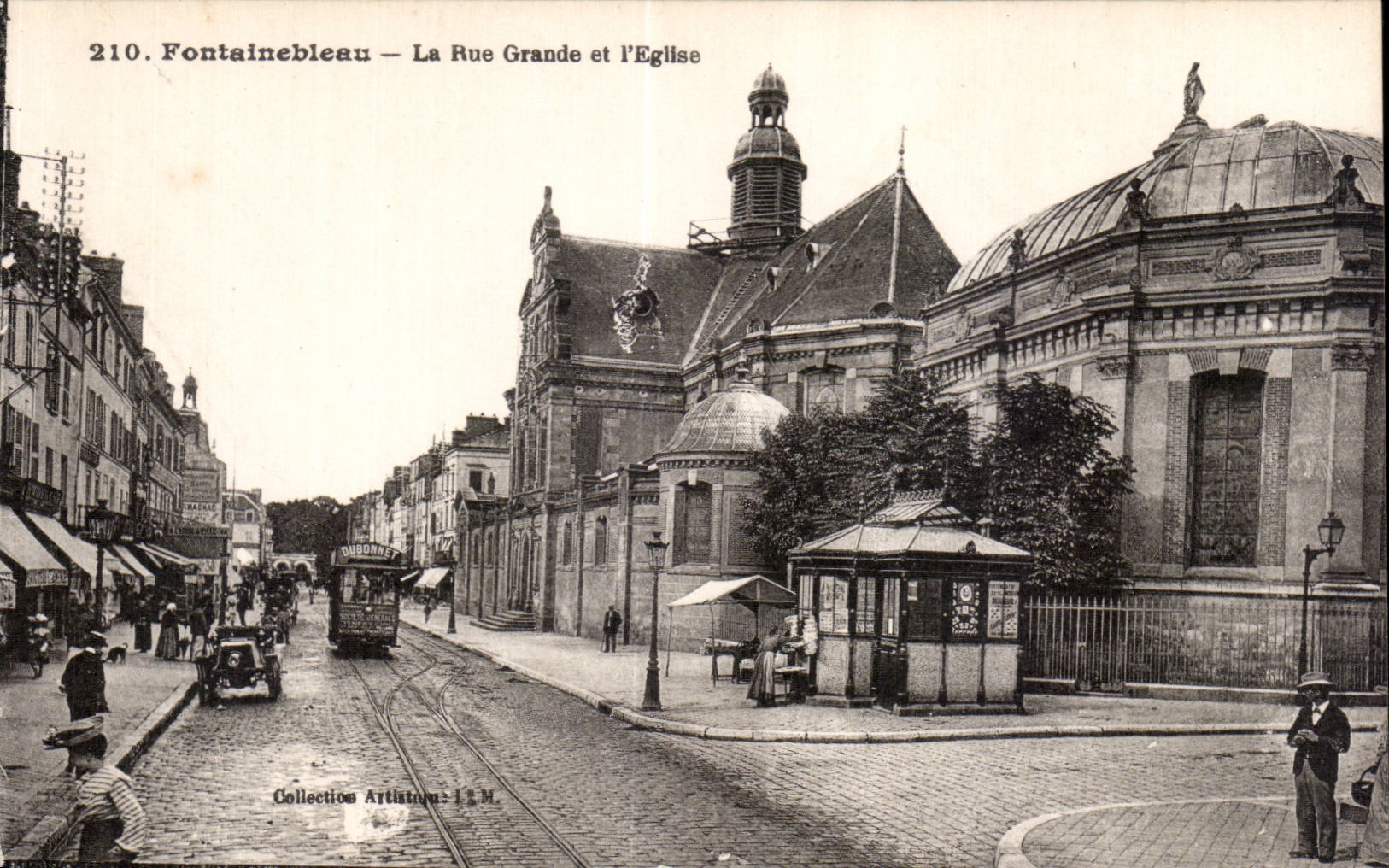 CPA Fontainebleau La rue Grande et l eglise
