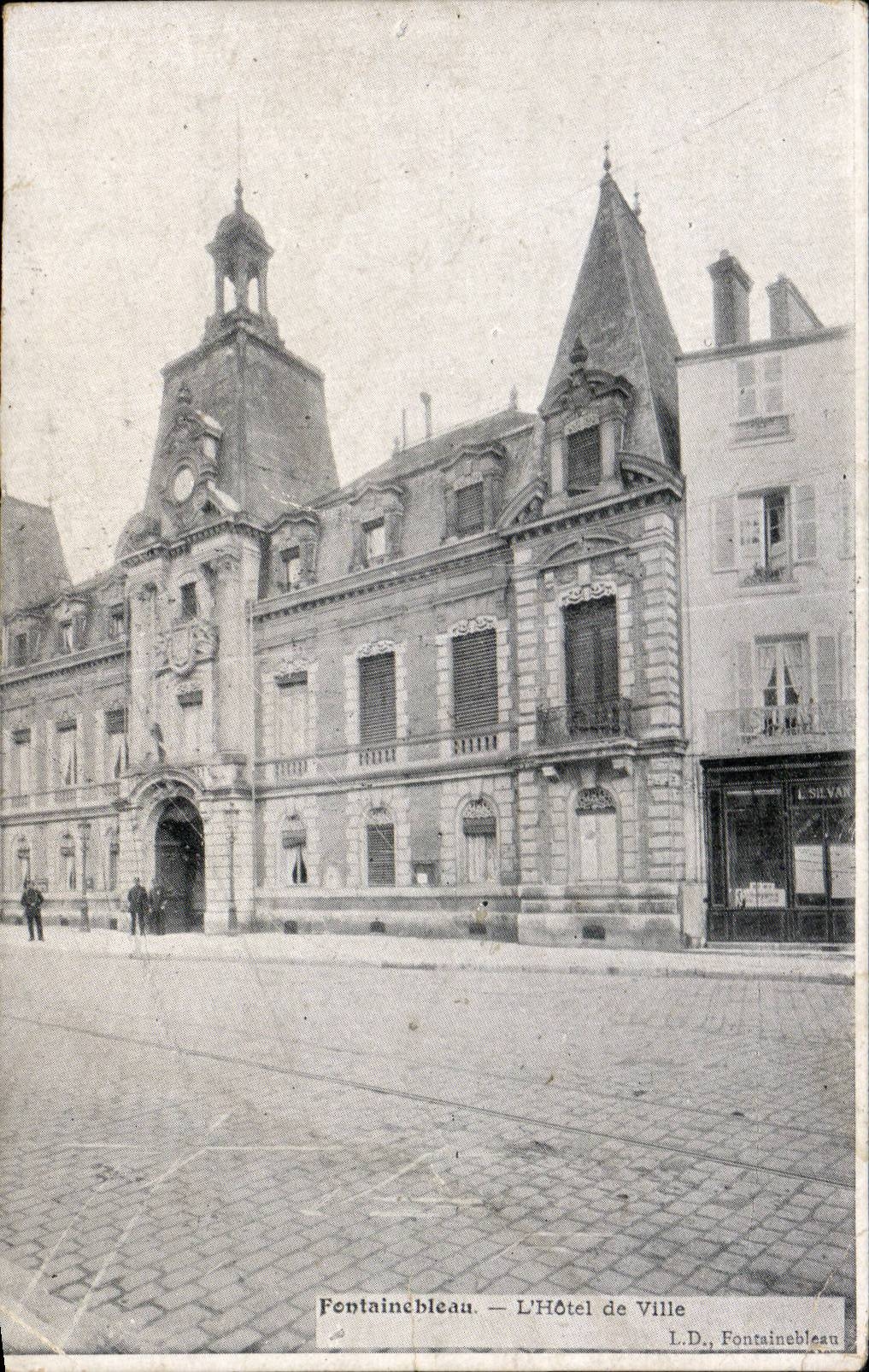 CPA Fontainebleau l hotel de ville