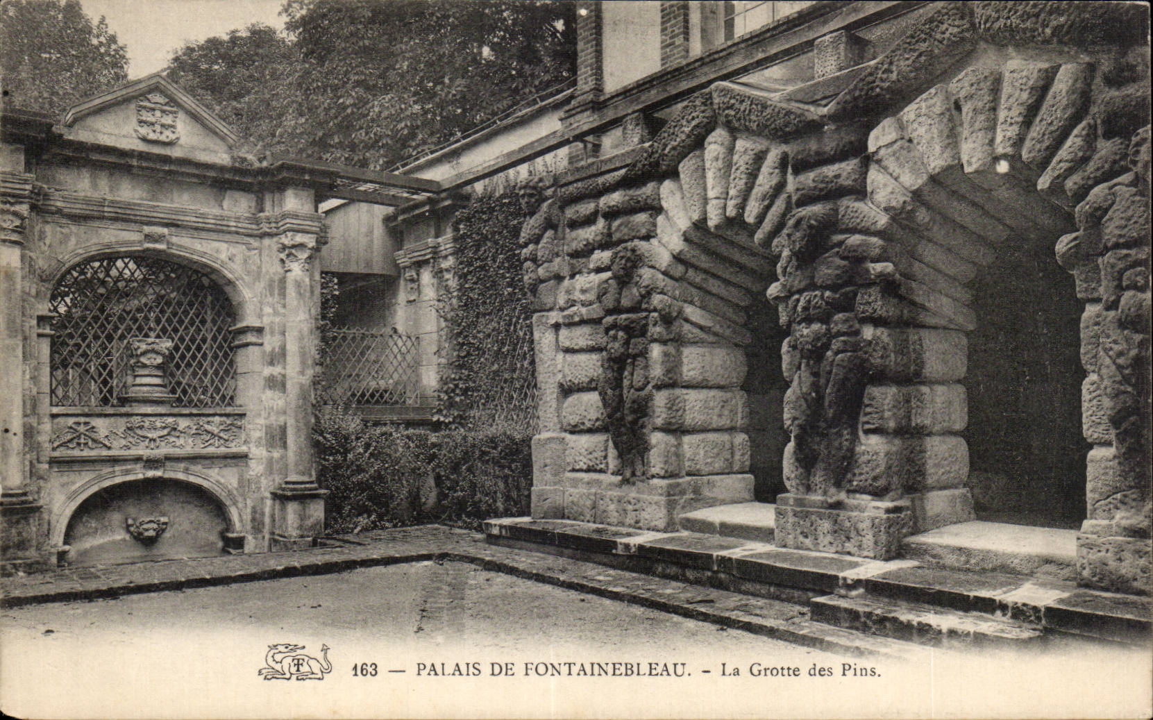 CPA Foret de Fontainebleau La grotte des pins