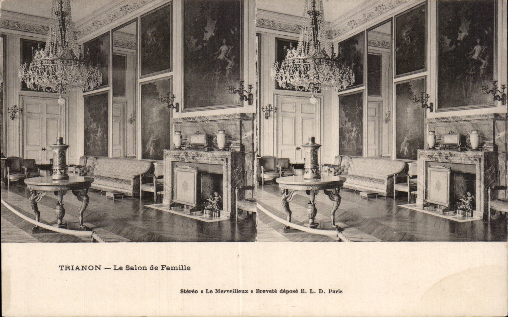 CPA Versailles Trianon Le salon de famille
