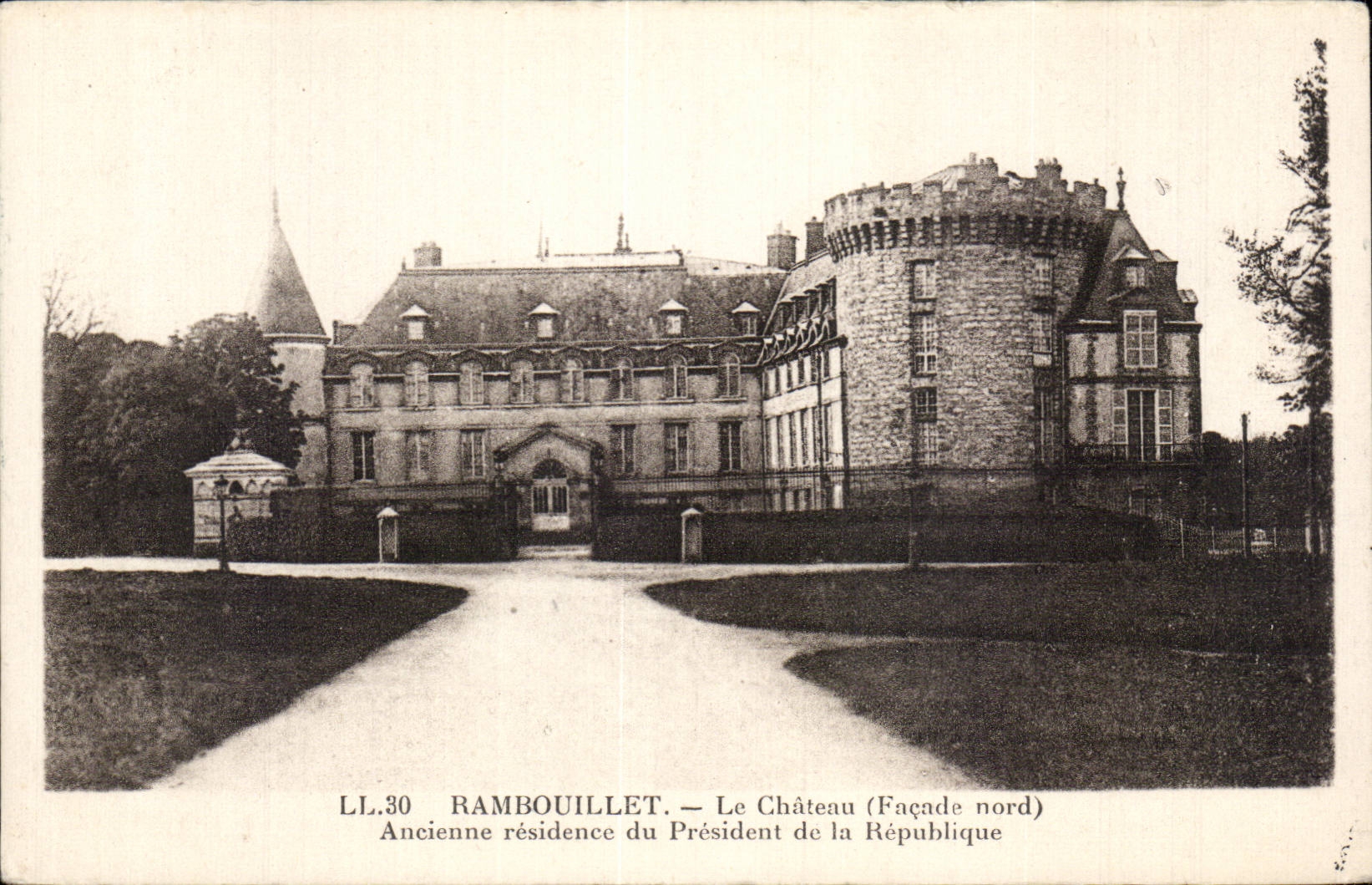 CPA Rambouillet the castle Old residence of the President of the Republic