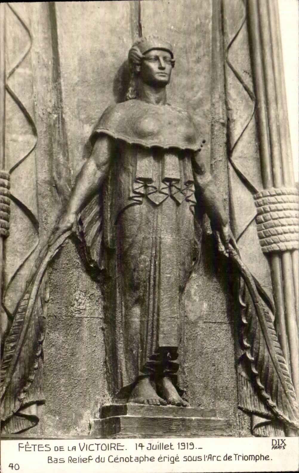 CPA Militaria festivals of the victory Low July 1919 relief of the cenotaph sets up under Arc de Triomphe