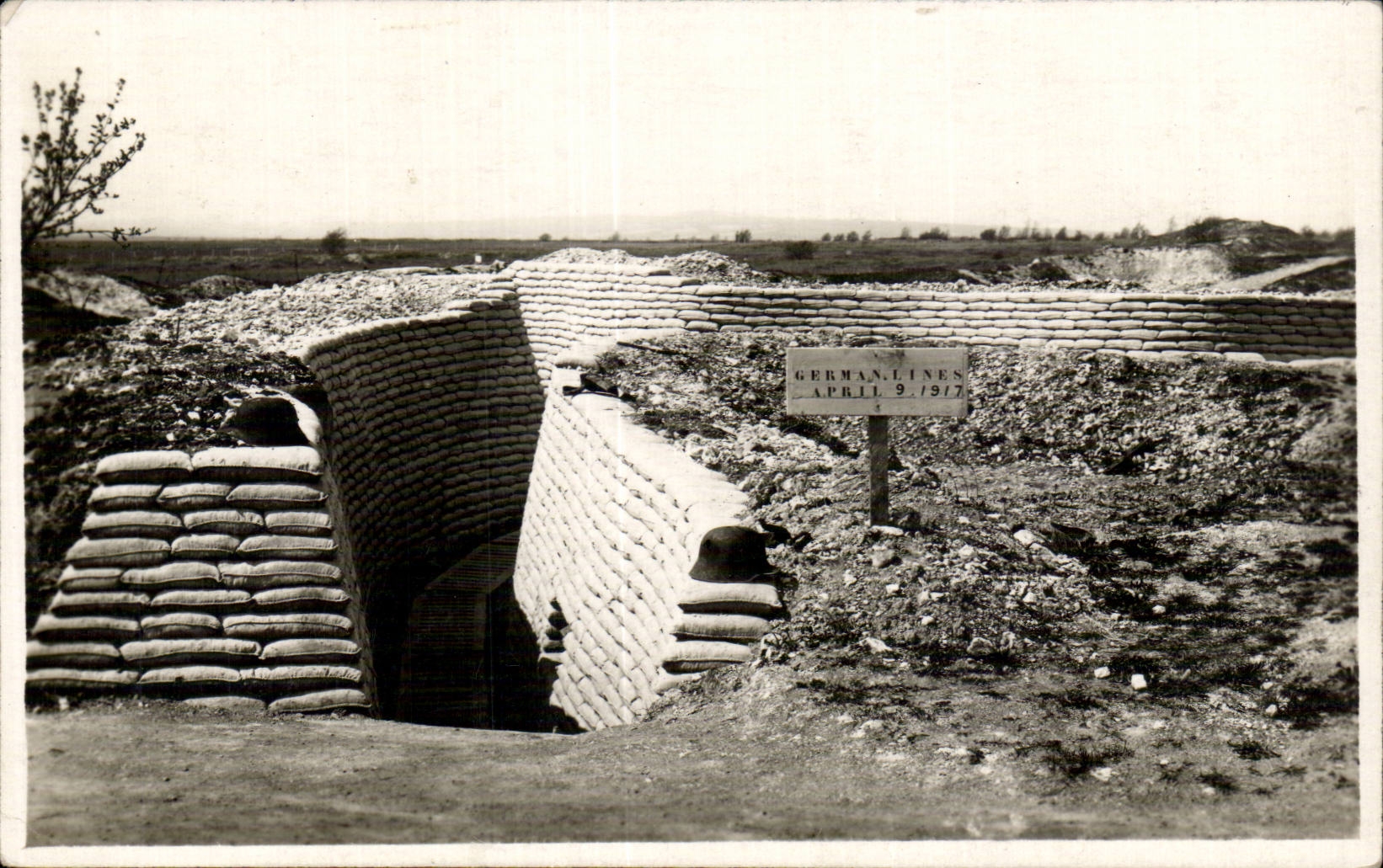 Distinct CPA Militaria German lines April 1917