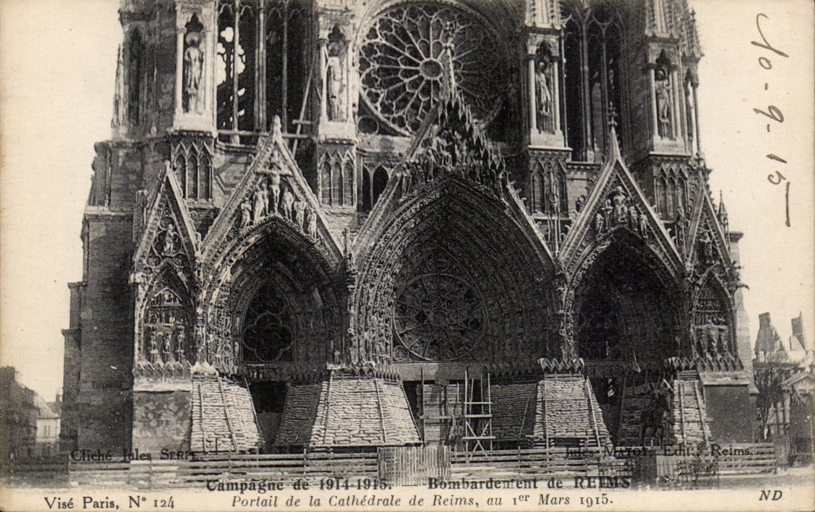CPA Militaria Reims the cathedral Bombardment Gate