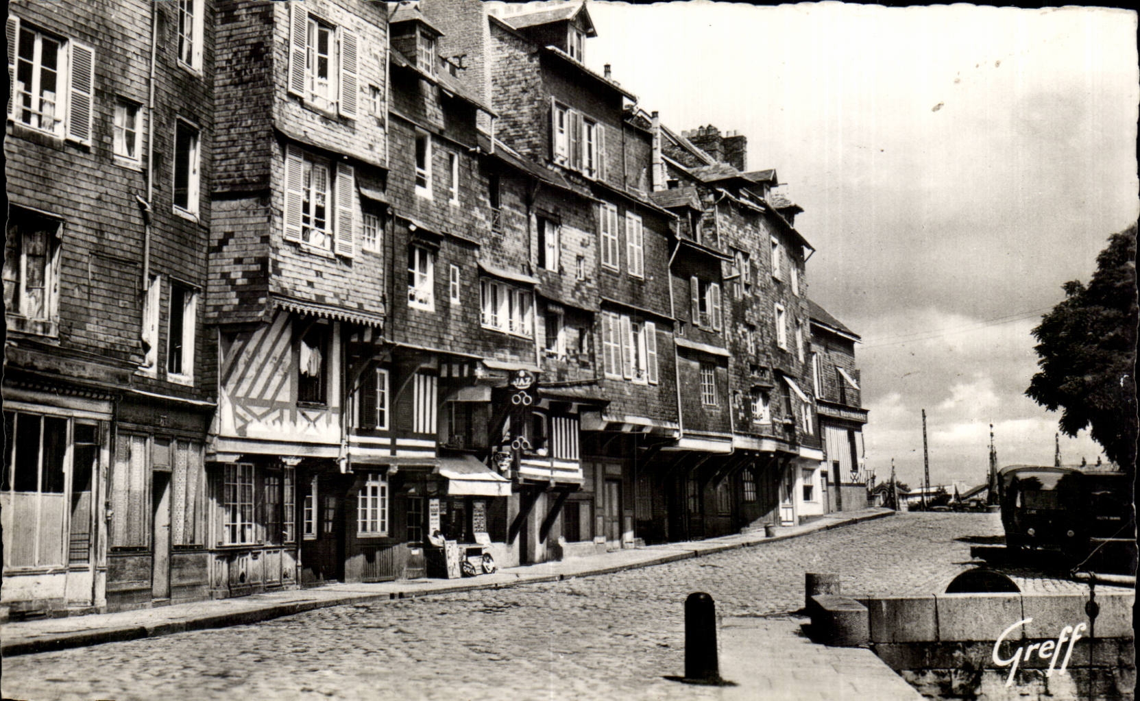 Honfleur - Eglise Sainte Catherine - Le Quai - Vieilles Maisons - CPA