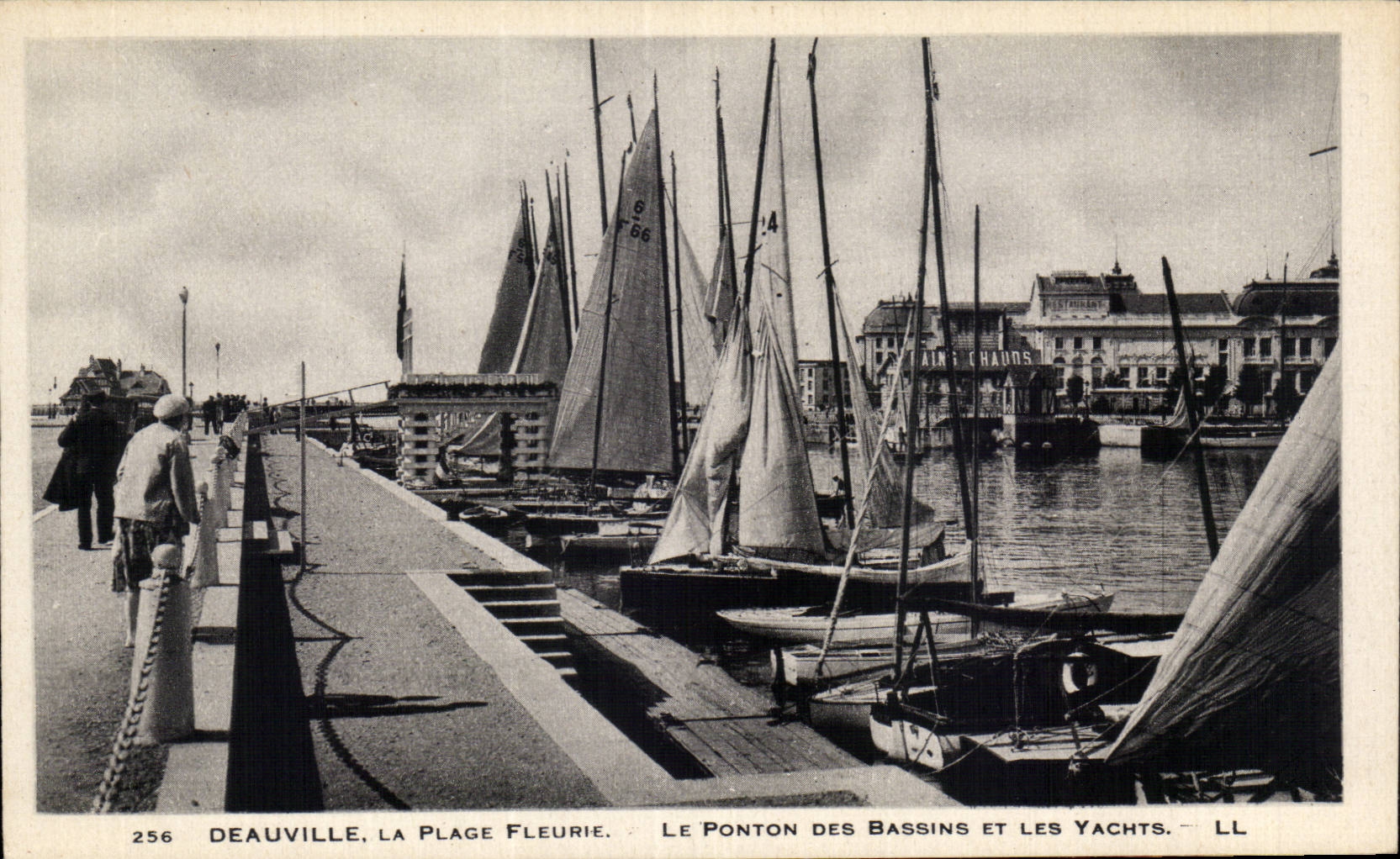 CPA Deauville the pontoon of the basins and yachts