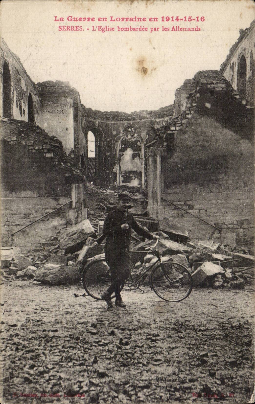 CPA Militaria Greenhouses church bombardee by the Germans Bicycle