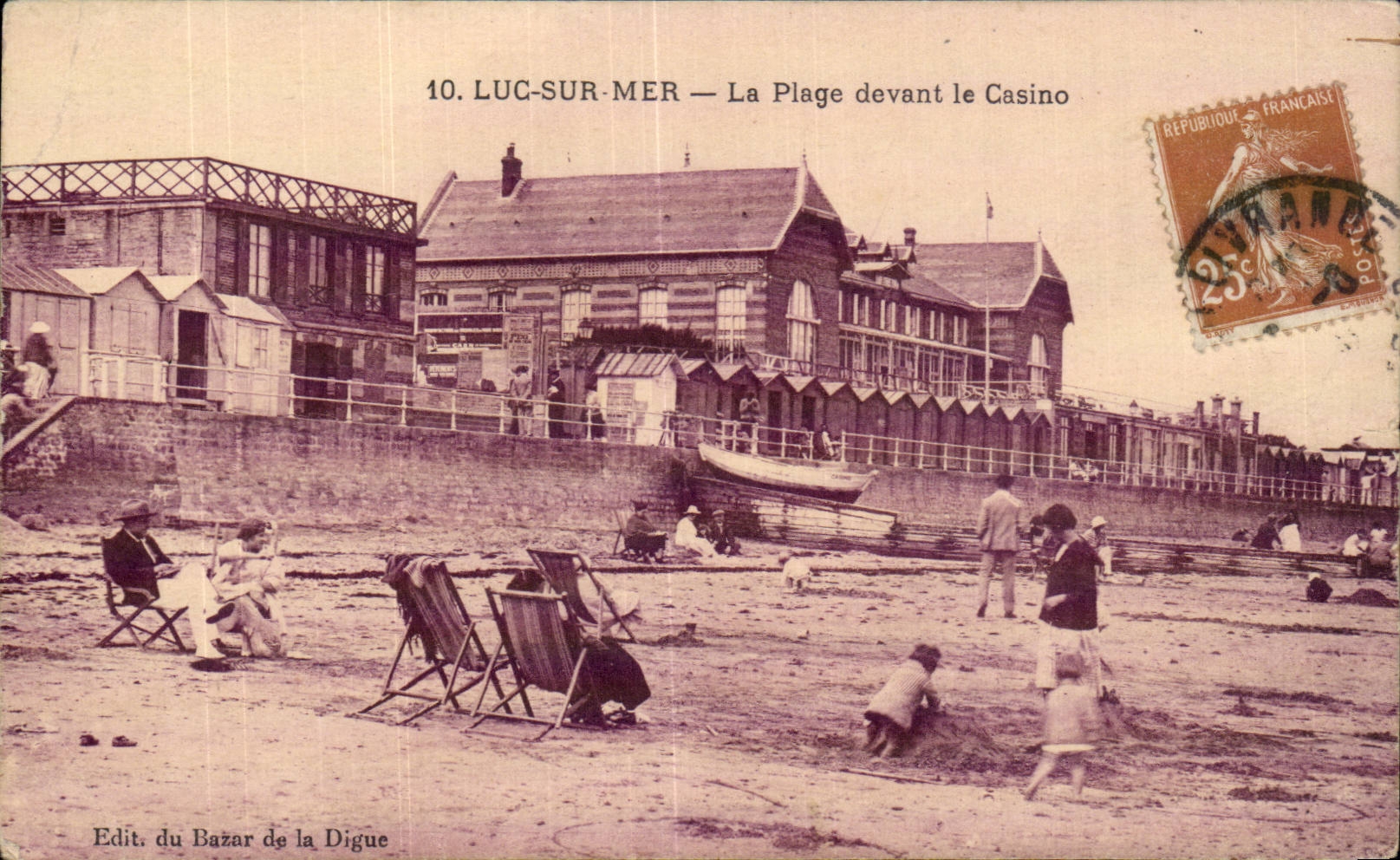 Luc sur Mer - La Plage devant le Casino - CPA