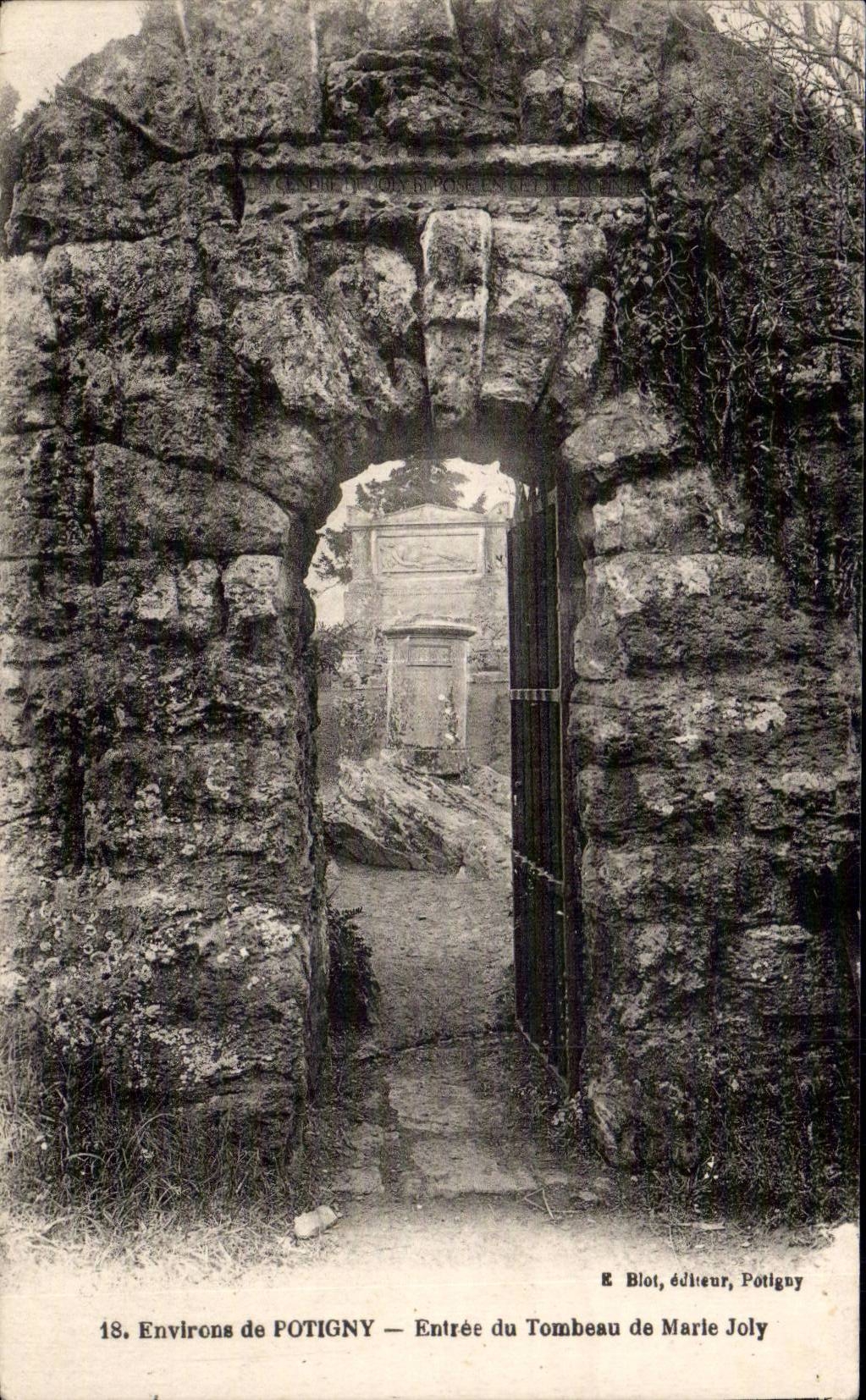 Surroundings of Potigny - Entrance of the Tomb of Marle Jolly - CPA