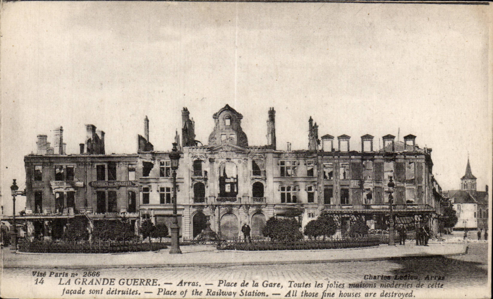 CPA Militaria Arras Places Station