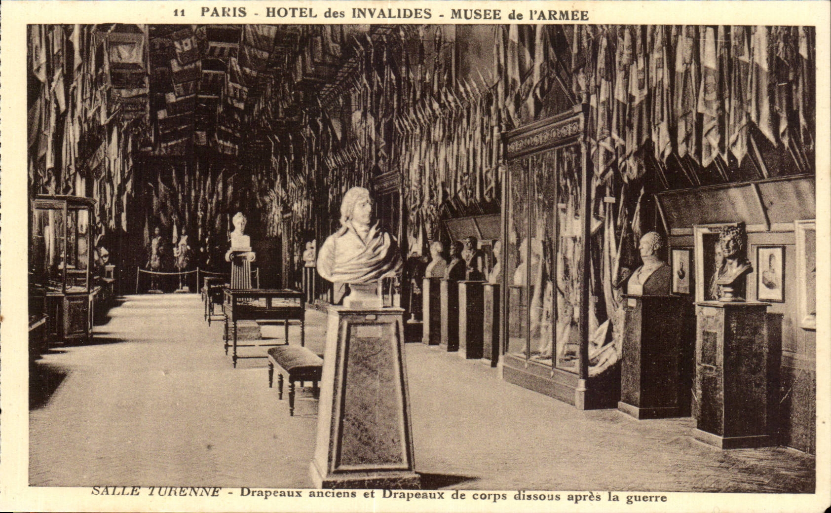 Paris - 7 - Les Invalides - Musee de l Arme - Salle Turenne - Drapeaux Ancien - CPA 