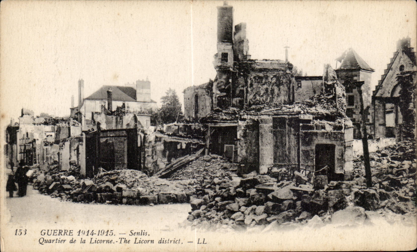 CPA Militaria Senlis Quartier de la Licorne