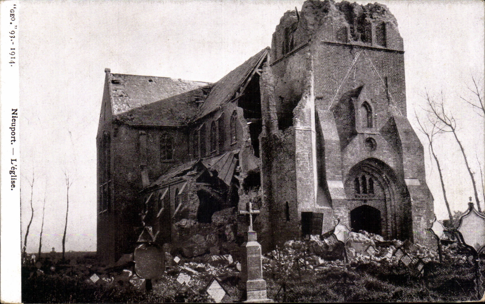 CPA Militaria Nieuport church