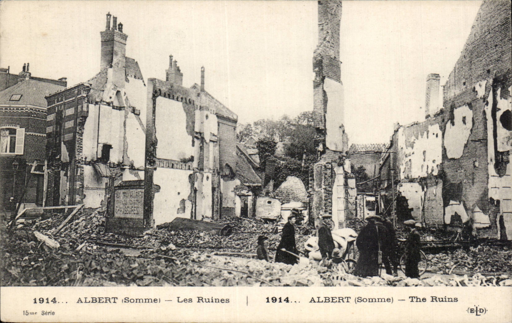 CPA Militaria Albert Les ruines
