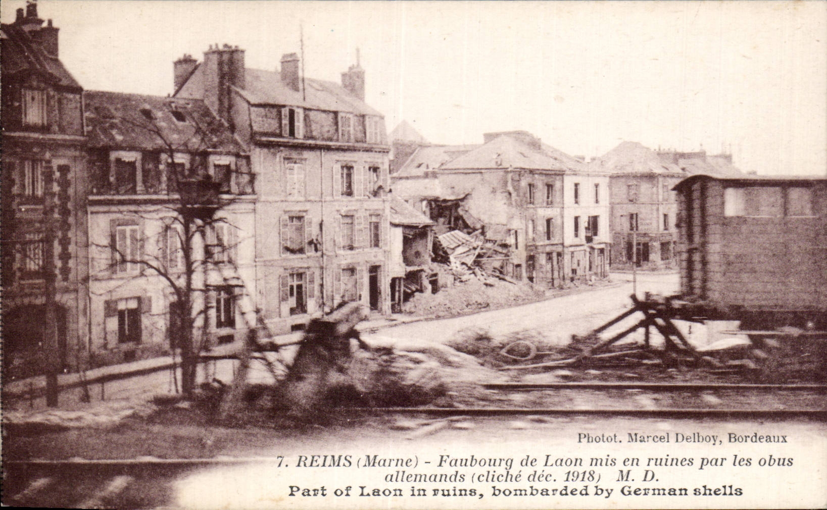 CPA Militaria Reims Suburb of Laon put in ruins by the German shells