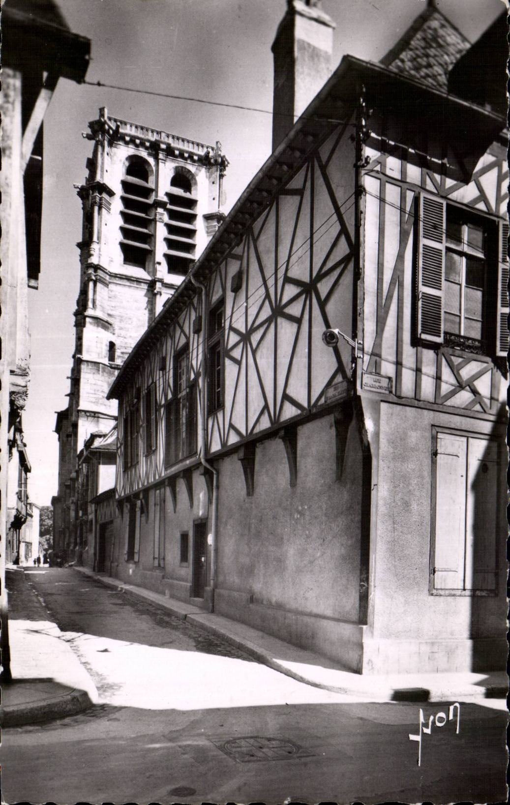 Troyes - Street of the Madeleine - CPA