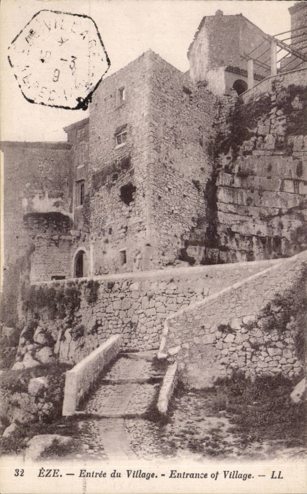 Eze - Entree du Village - CPA 