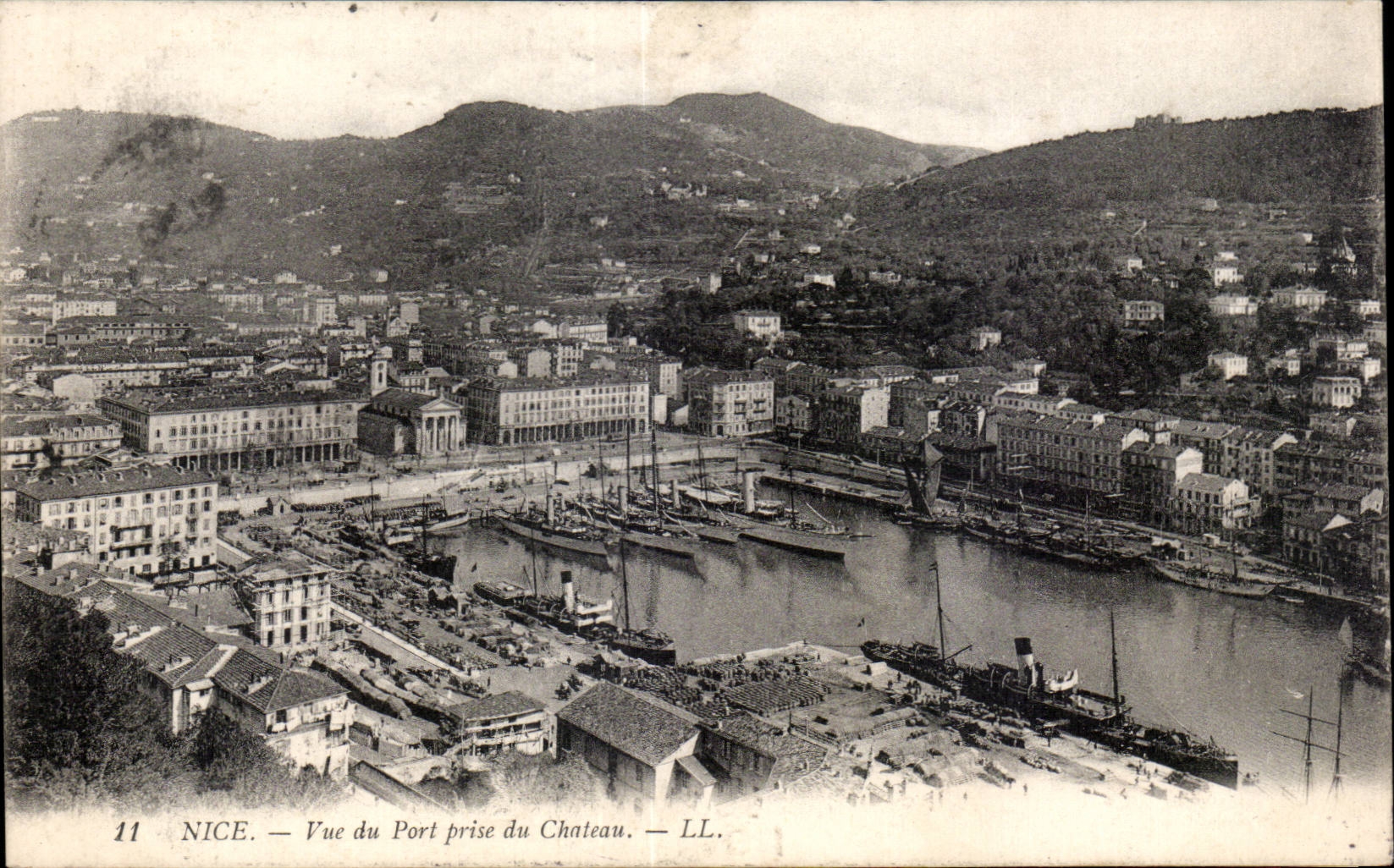 - Vista del puerto tomado del castillo - CPA agradable