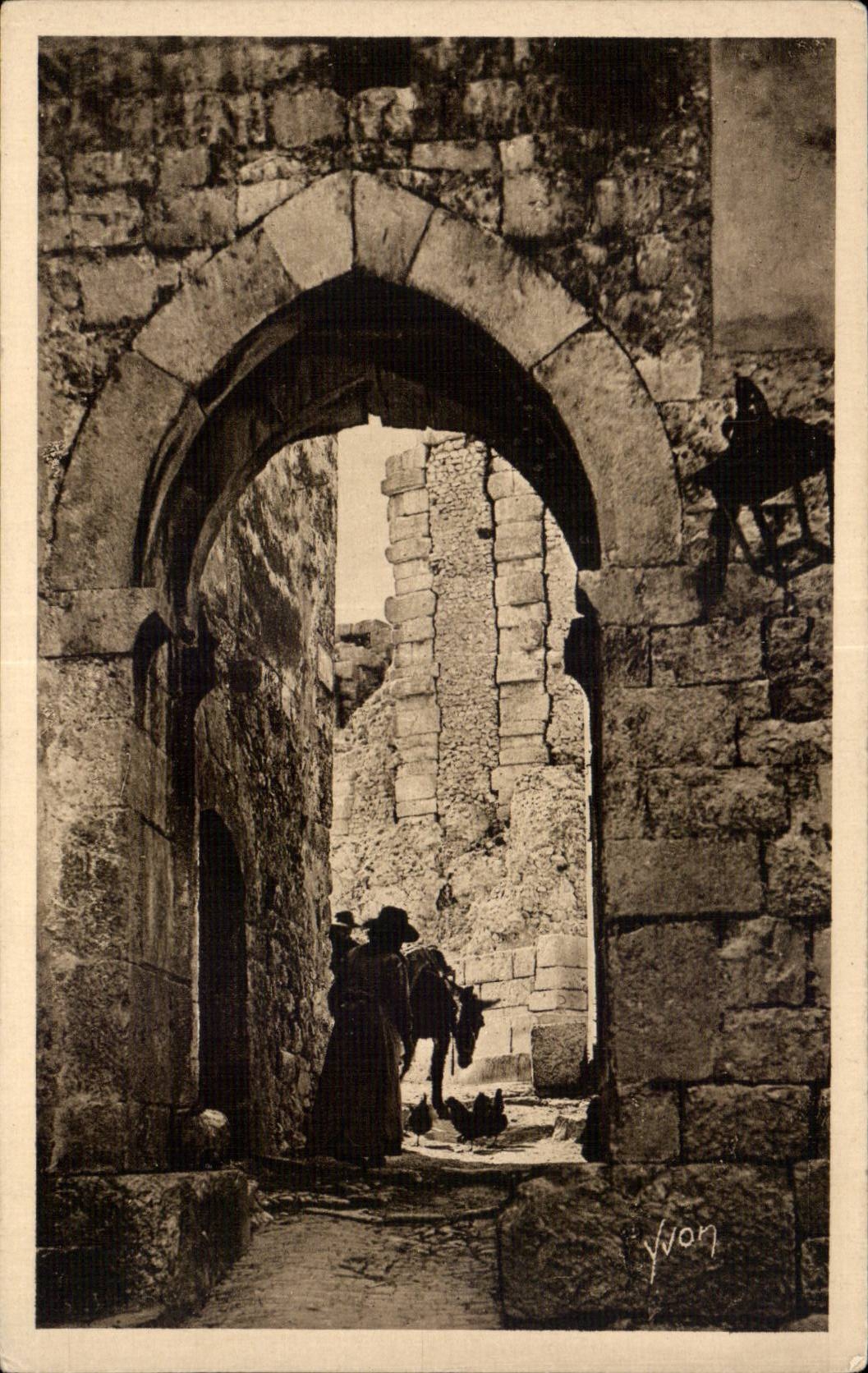 La Turbie - Vieille Porte de Village - CPA