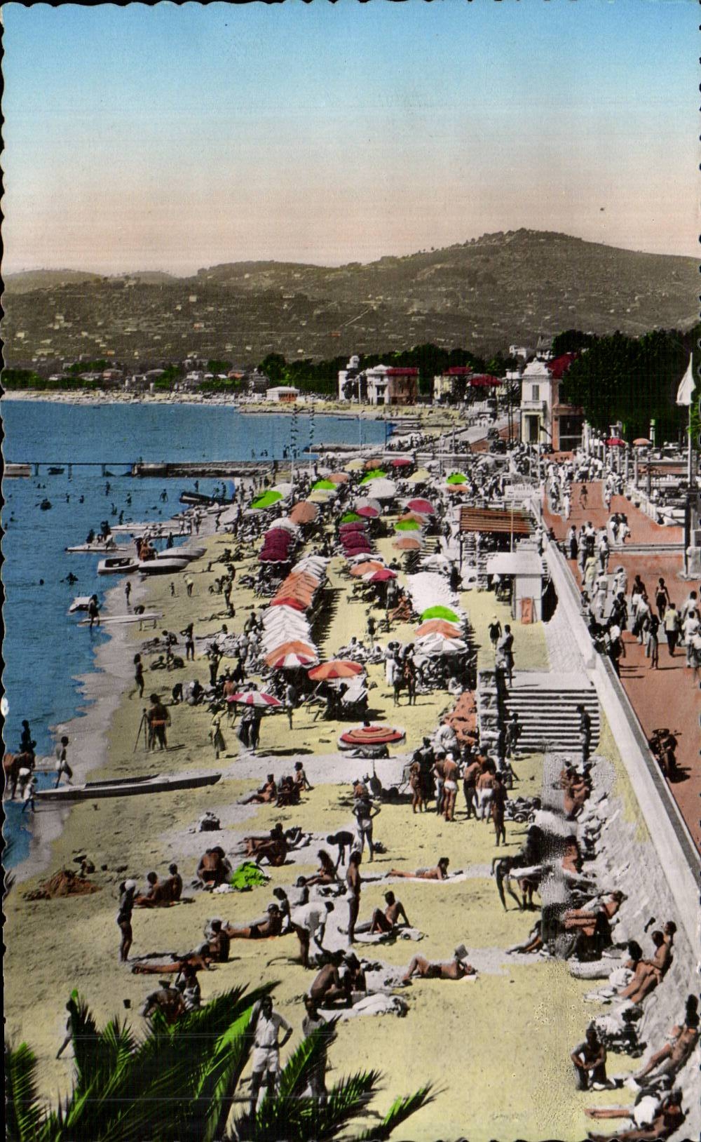 Juan les Pins - Vue Generale de la Plage - CPA