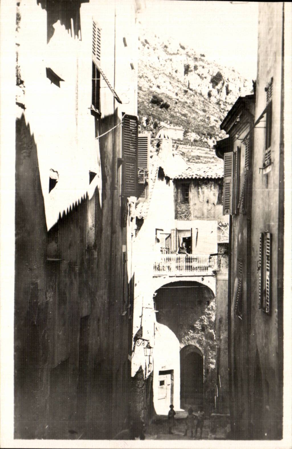 La Turbie - La rue Incalat - CPA 
