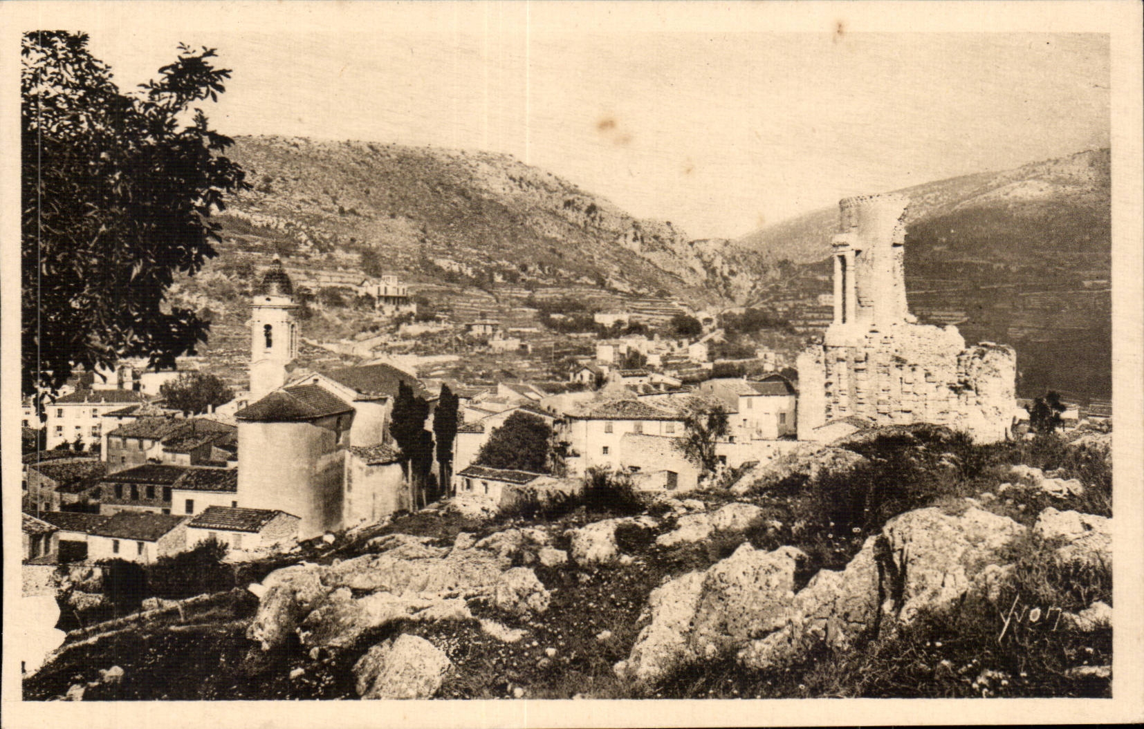 La Turbie - Vue Generale et Trophee d Auguste - CPA 