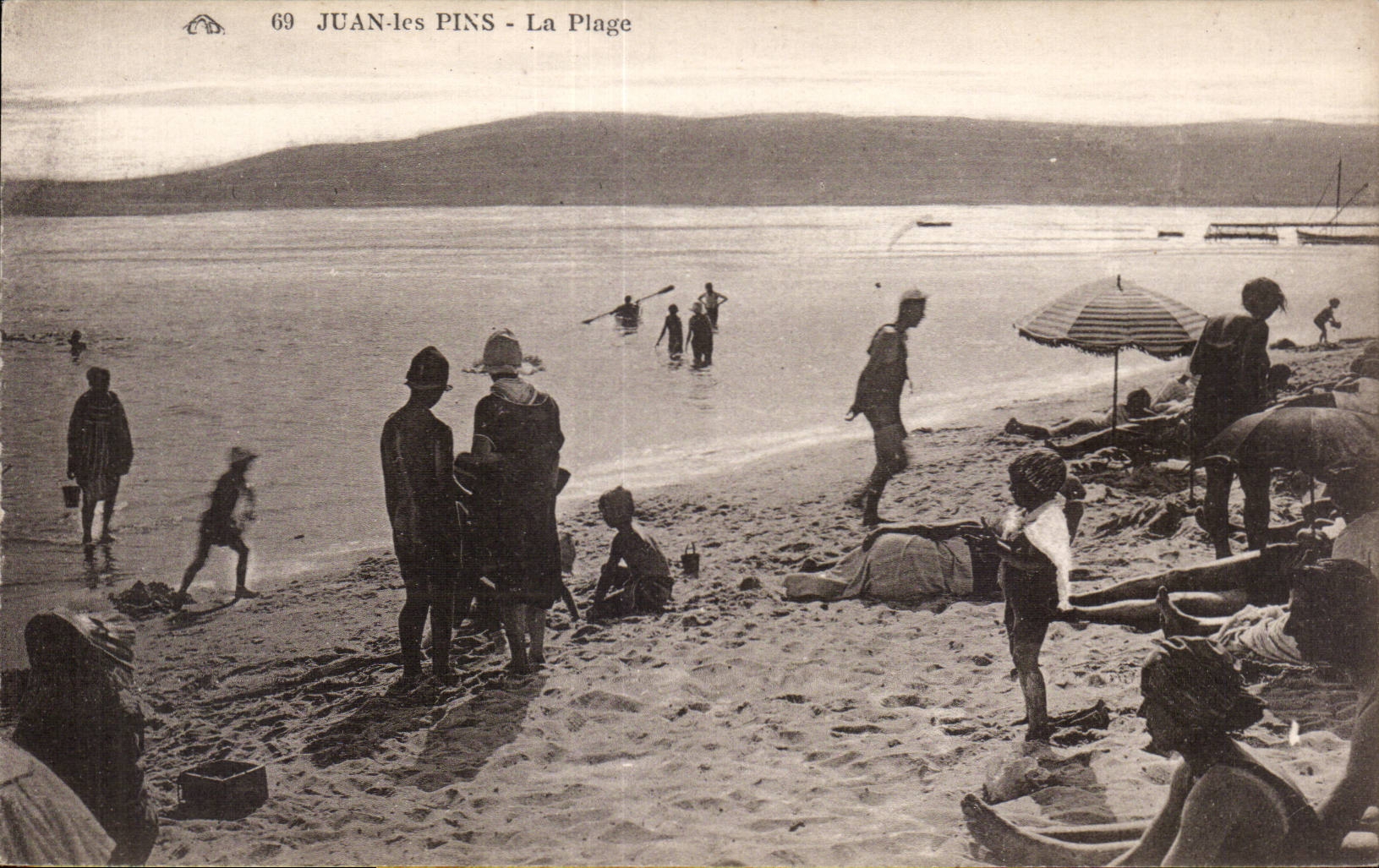 Juan les Pins - La Plage - CPA 