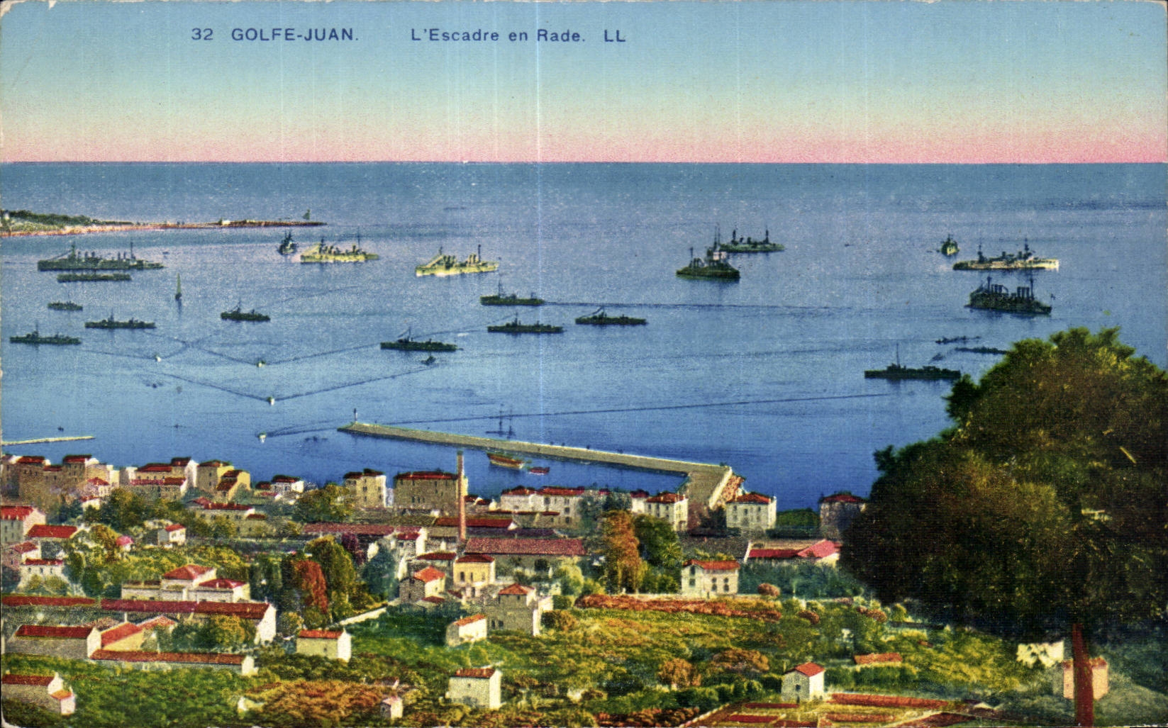 Golfe Juan - L Escadre en Rade - CPA 